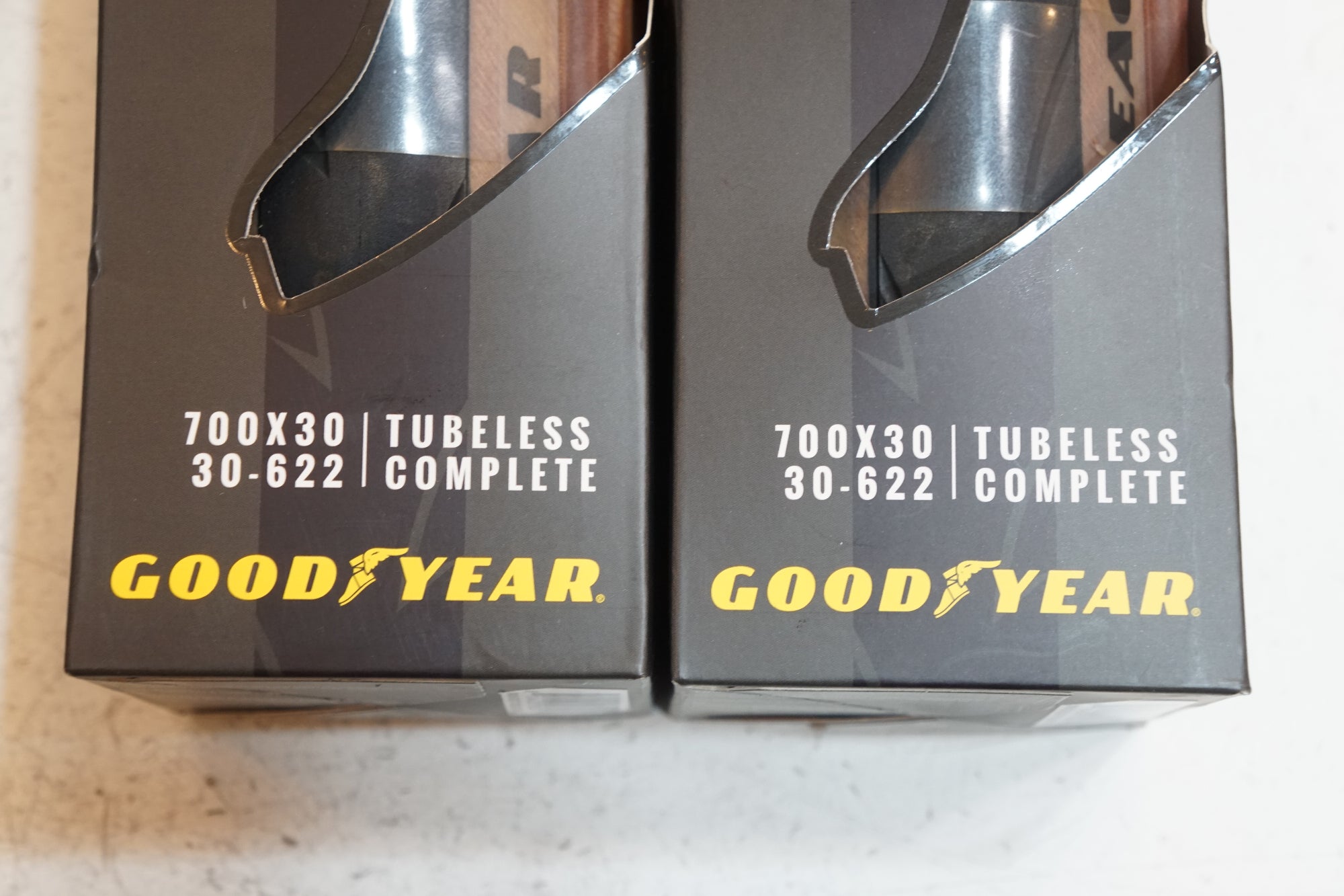 GOOD YEAR 「グッド イヤー」 EAGLE F1R 700x30 タイヤセット / バイチャリ浦和ベース