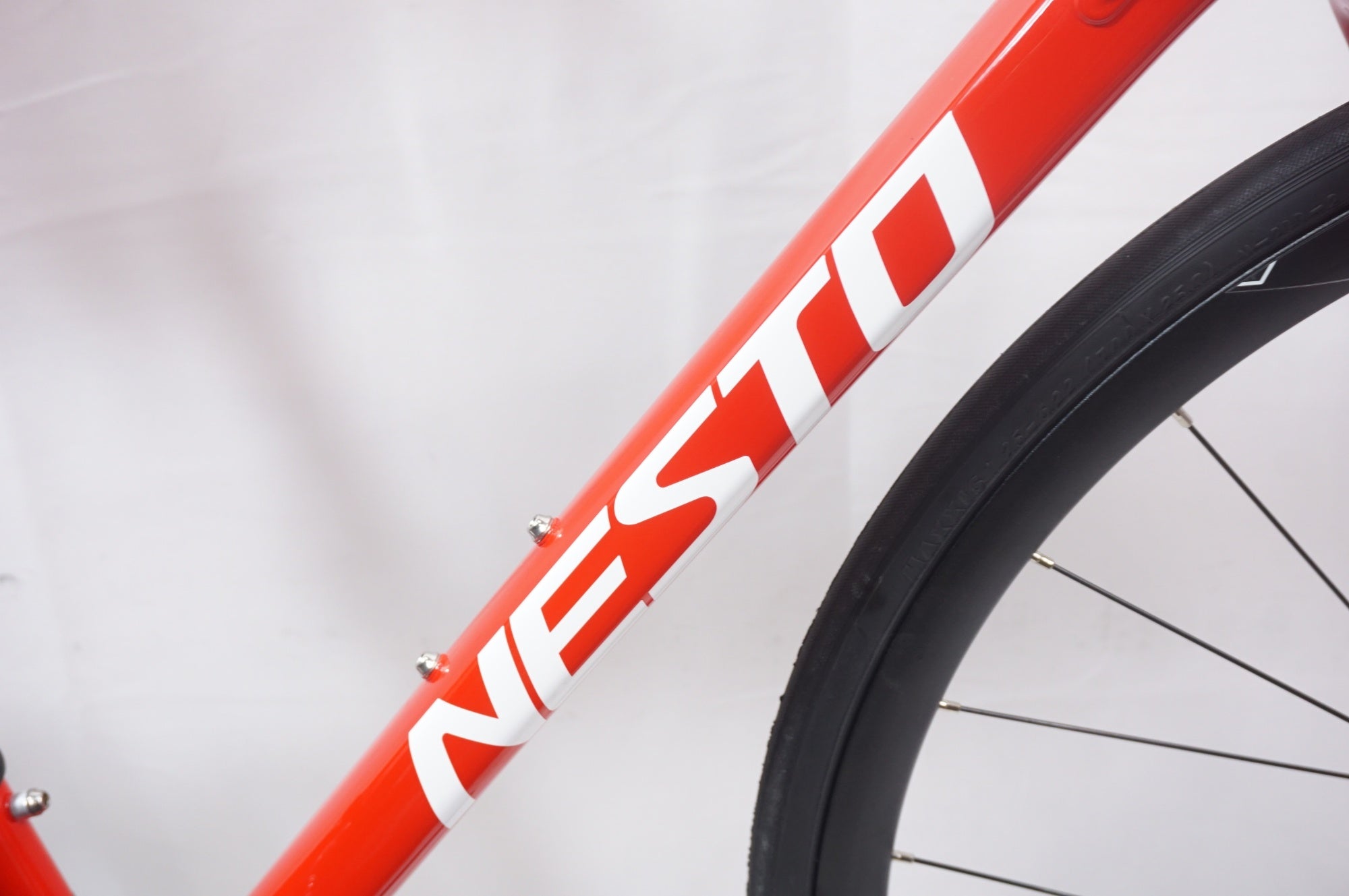 NESTO 「ネスト」 ALTERNA DISC 2025年モデル ロードバイク / 世田谷店