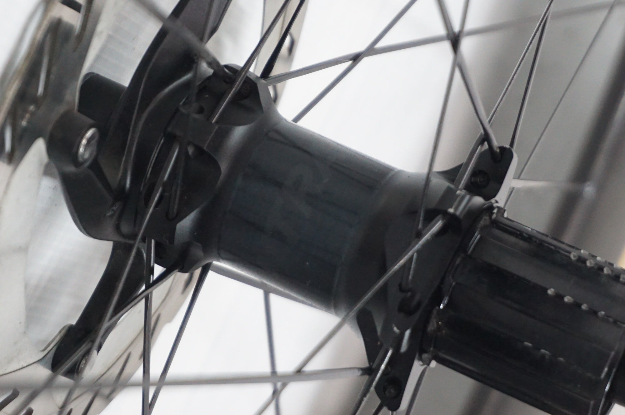 BONTRAGER 「ボントレガー」 AEOLUS XXX6 TLR DISC シマノ11-12速