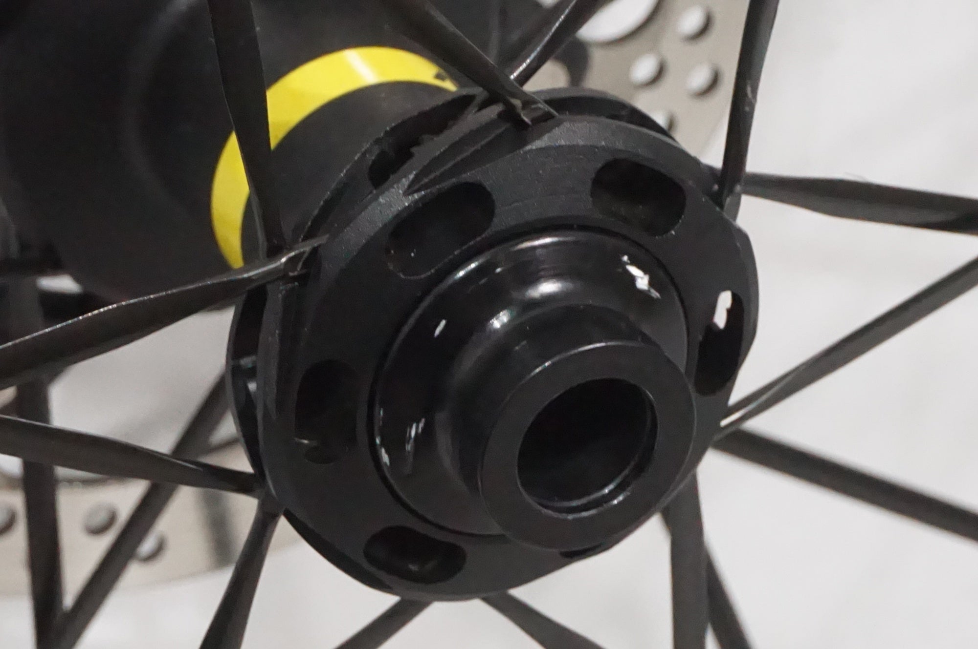 MAVIC 「マヴィック」 COSMIC SLR 65 DISC シマノ11速 ホイールセット
