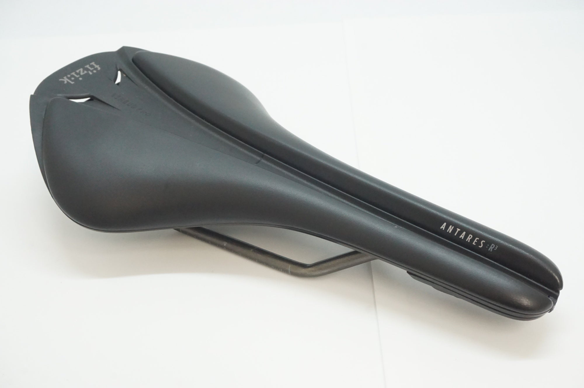 FIZIK 「フィジーク」 ANTARES R3 VERSUS EVO サドル / 福岡アイランドシティ店