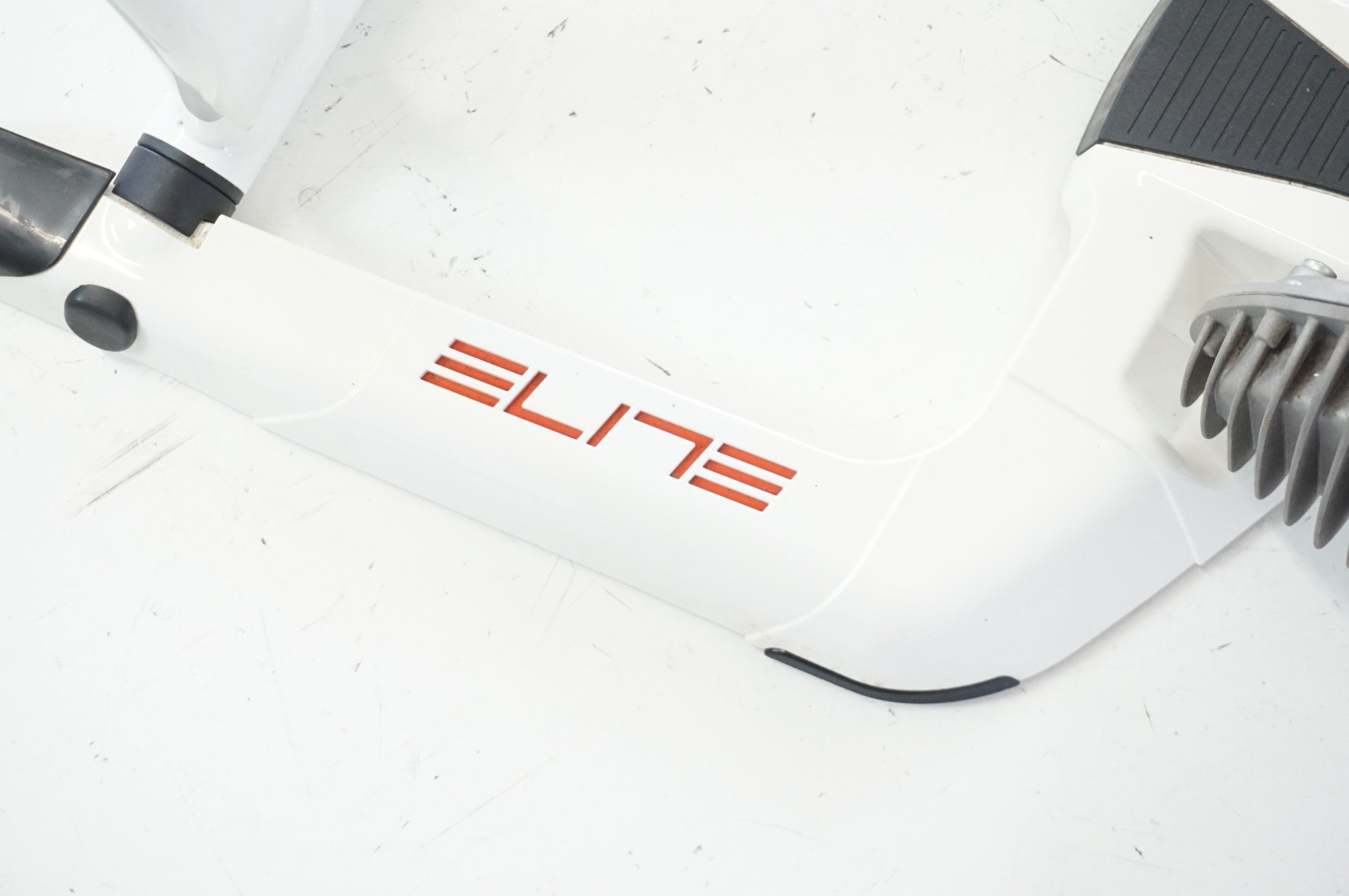 ELITE 「エリート」 QUBO FLUID サイクルトレーナー / 宇都宮店
