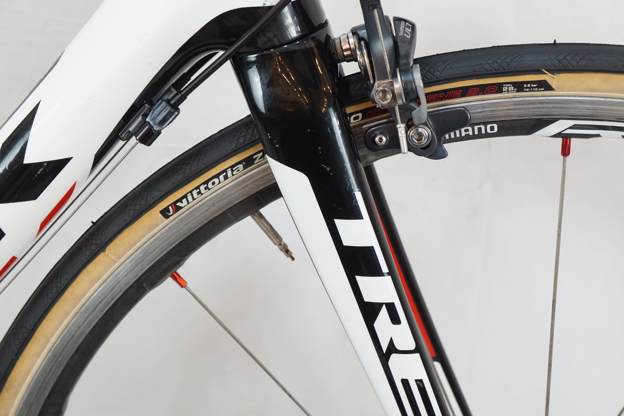 TREK 「トレック」 MADONE4.7 2012年モデル ロードバイク