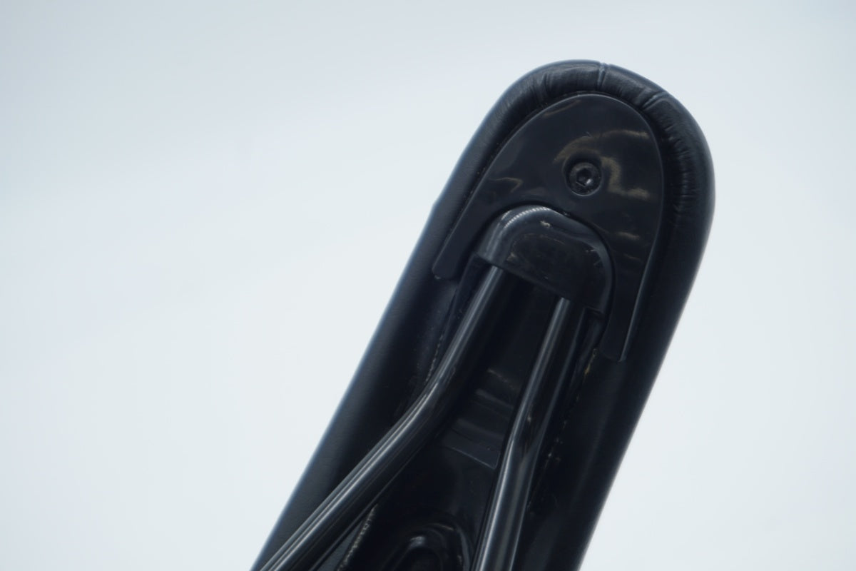 VELO 「ベロ」 サドル / 滋賀大津店