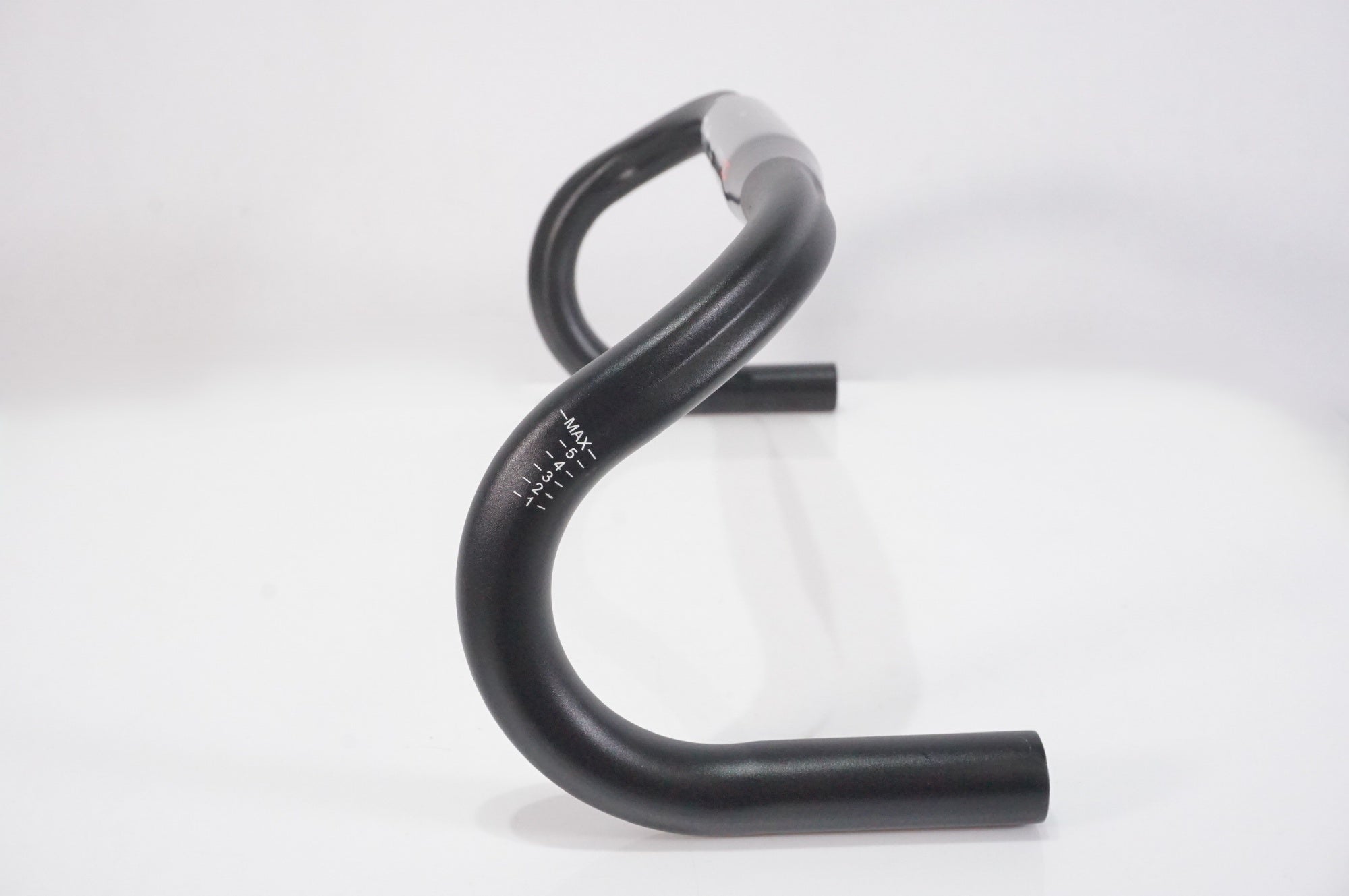 DEDA 「デダ」 ZERO 100 SHALLOW Φ31.7 400mm ハンドル / AKIBA
