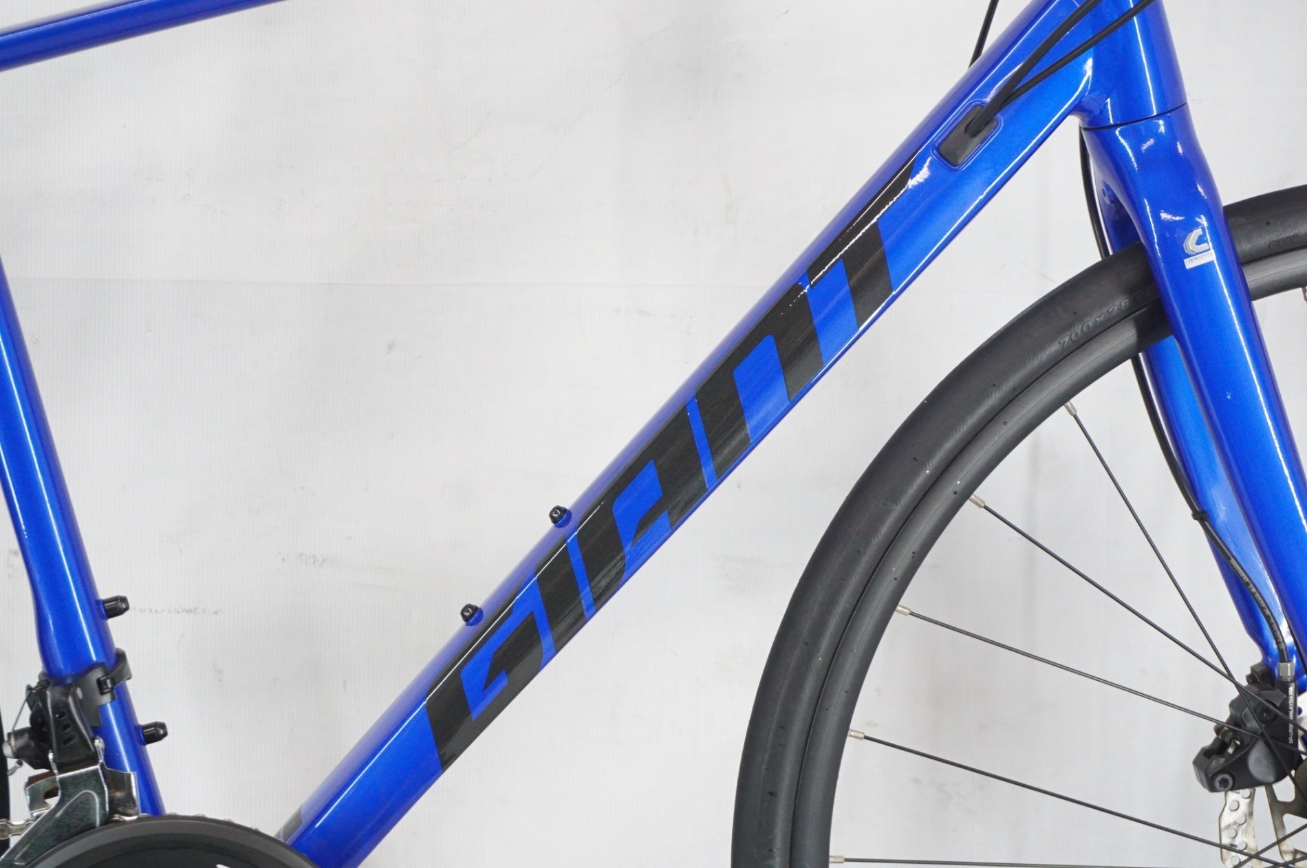 GIANT 「ジャイアント」 ESCAPE RX2 DISC LTD 2023年モデル クロスバイク / 阪急塚口店