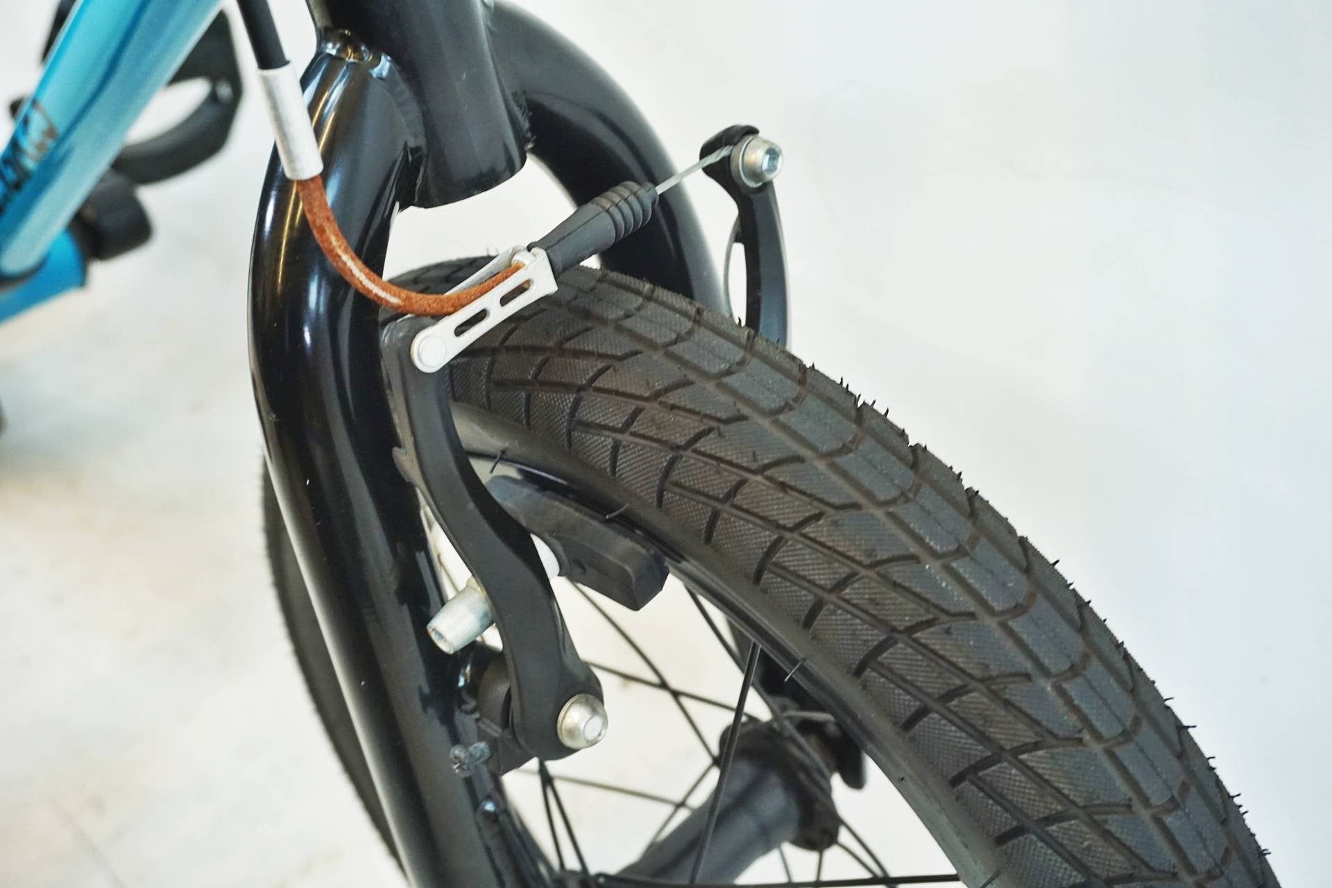 ARESBIKES 「アーレスバイク」 A/KID 14インチ 2022年モデル キッズ