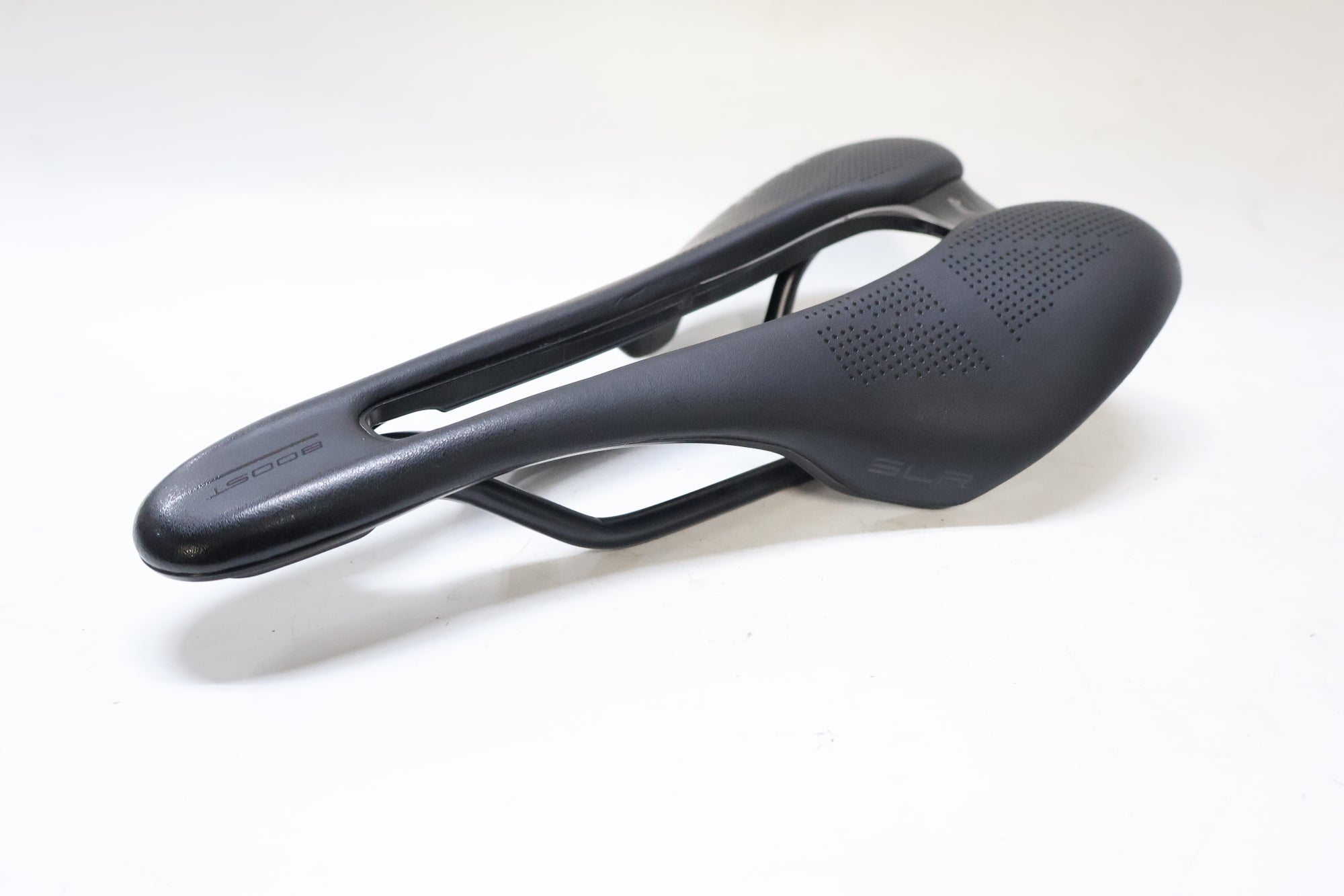 SELLE ITALIA 「セライタリア」 SLR BOOST SUPERFLOW S サドル / 高知店
