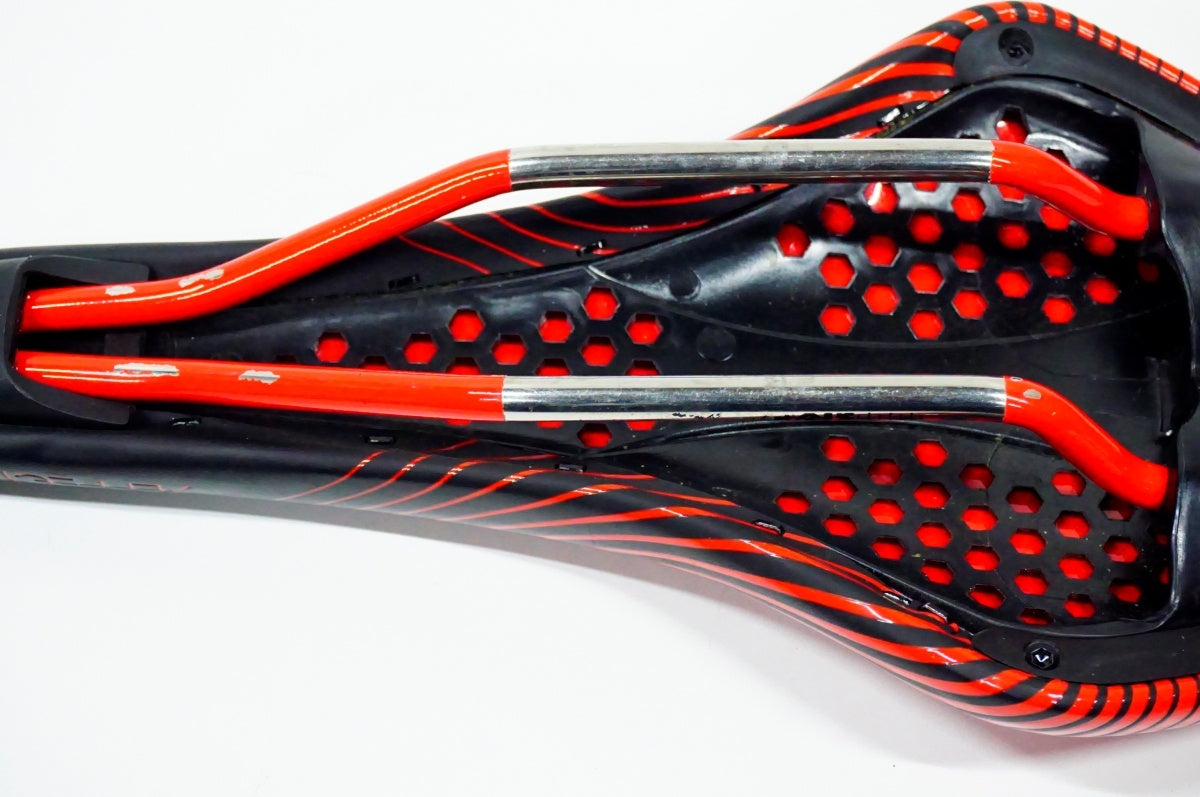 RACEFACE 「レースフェース」 AEFFECT サドル / 名古屋大須店