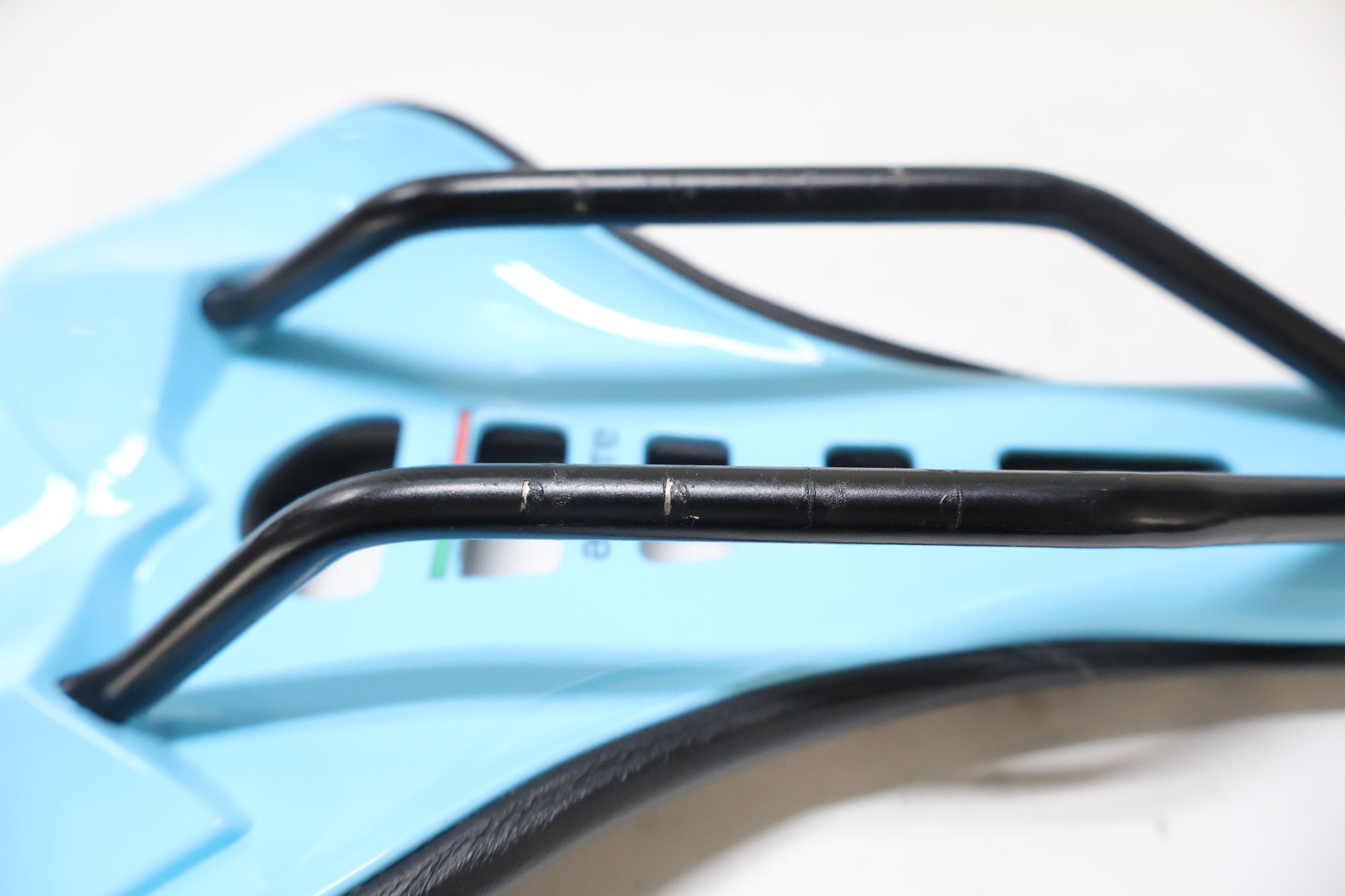 ASTVTE 「アスチュート」 SKYLINE VT サドル / 高知店