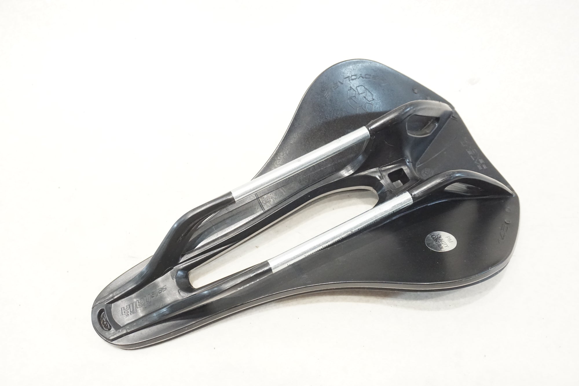 SELLE ITALIA 「セライタリア」 MODEL X BOOST スチールレール サドル