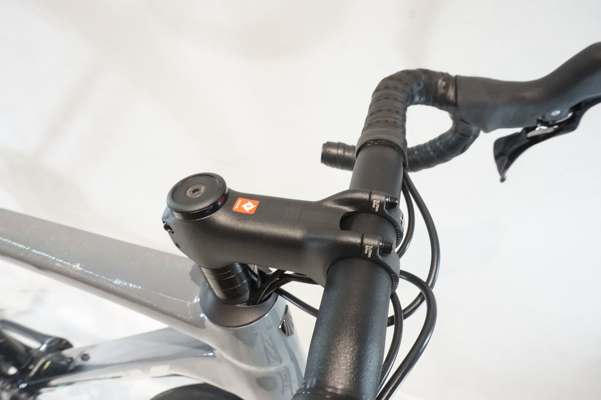 TREK 「トレック」 EMONDA ALR5 DISC 2024年モデル ロードバイク