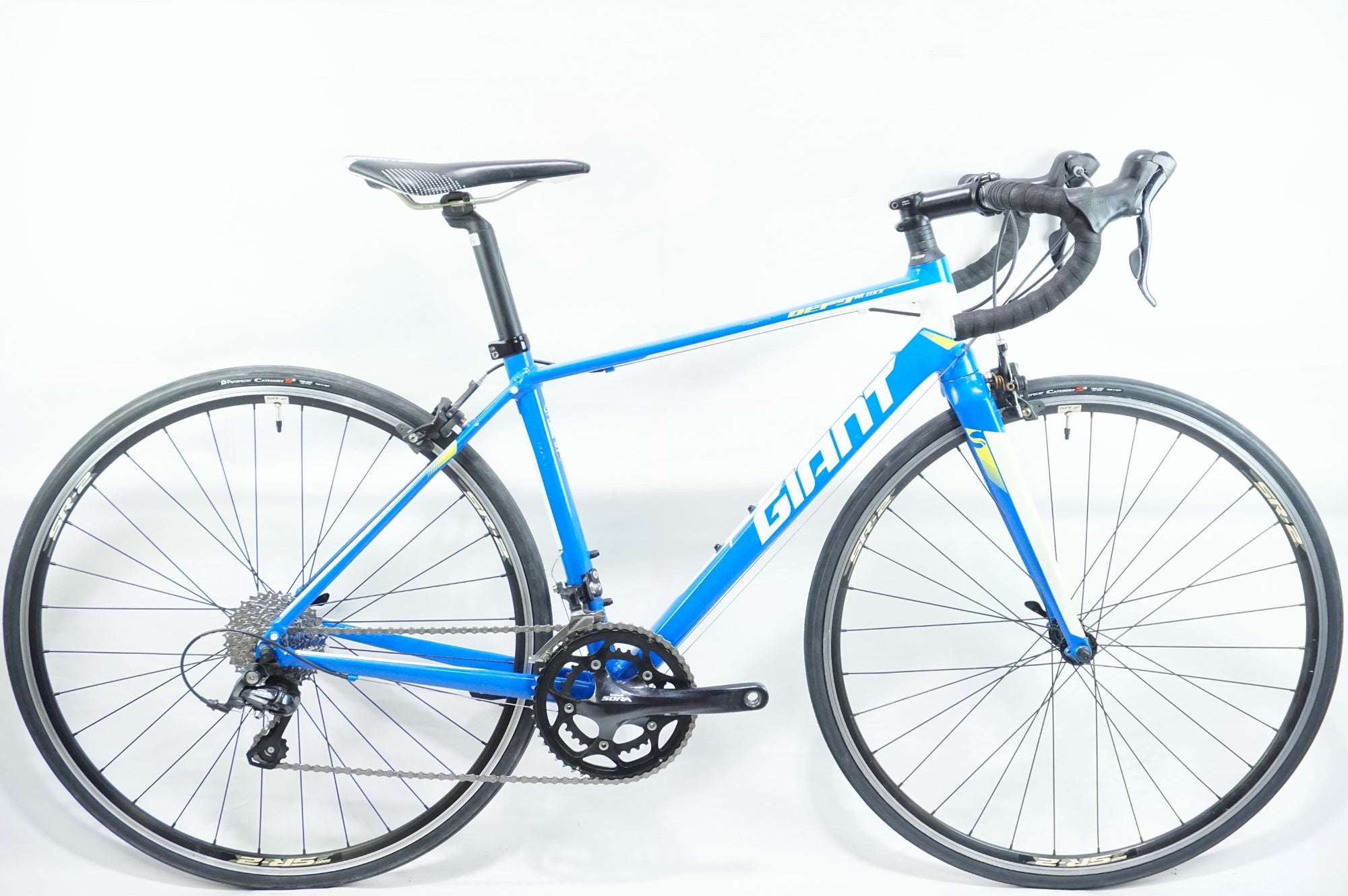 GIANT 「ジャイアント」 DEFY 3 2015年モデル ロードバイク / 中目黒店