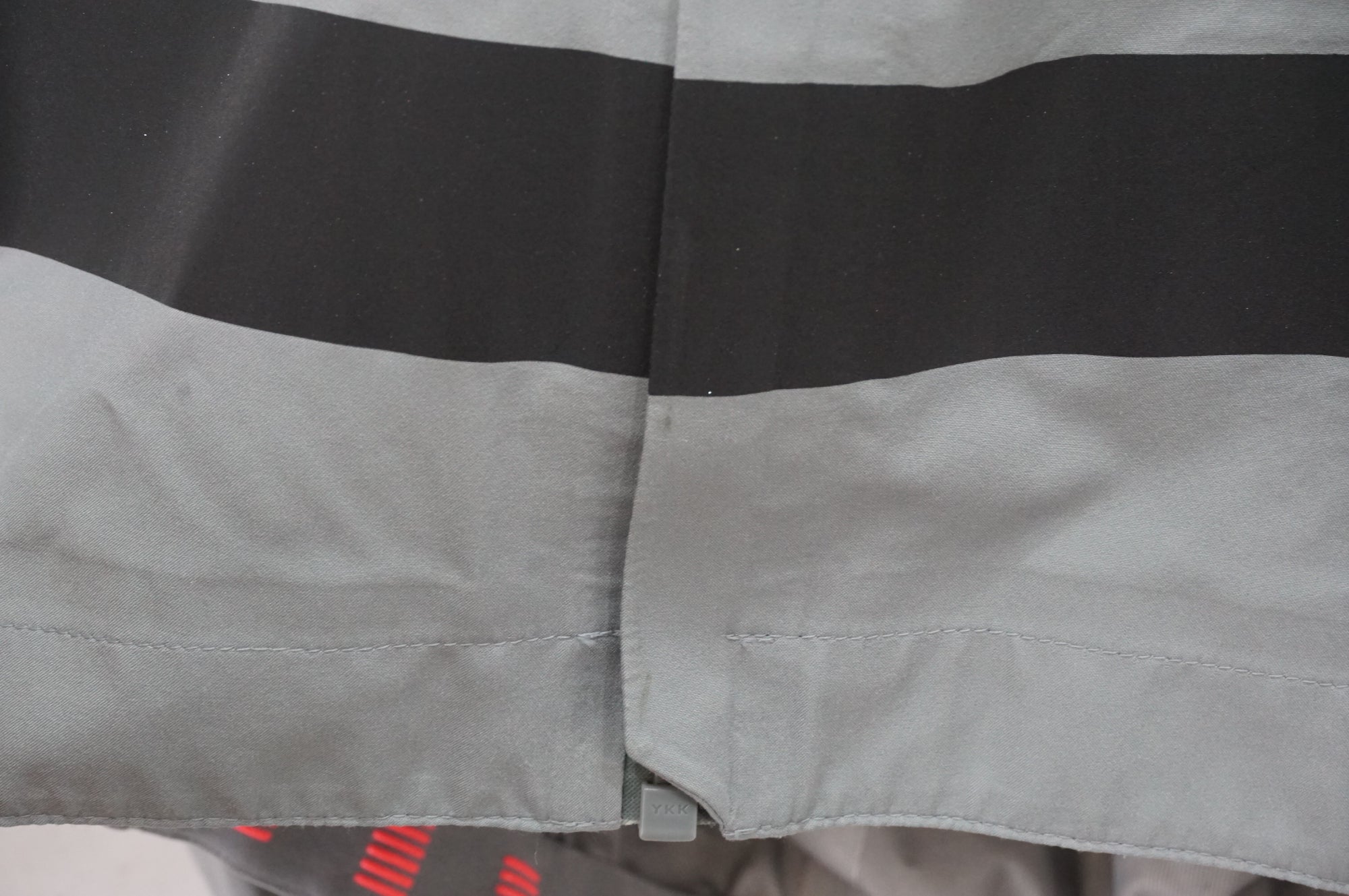 RAPHA 「ラファ」 RCC PRO TEAM RACE CAPE Mサイズ ジャケット / 大宮