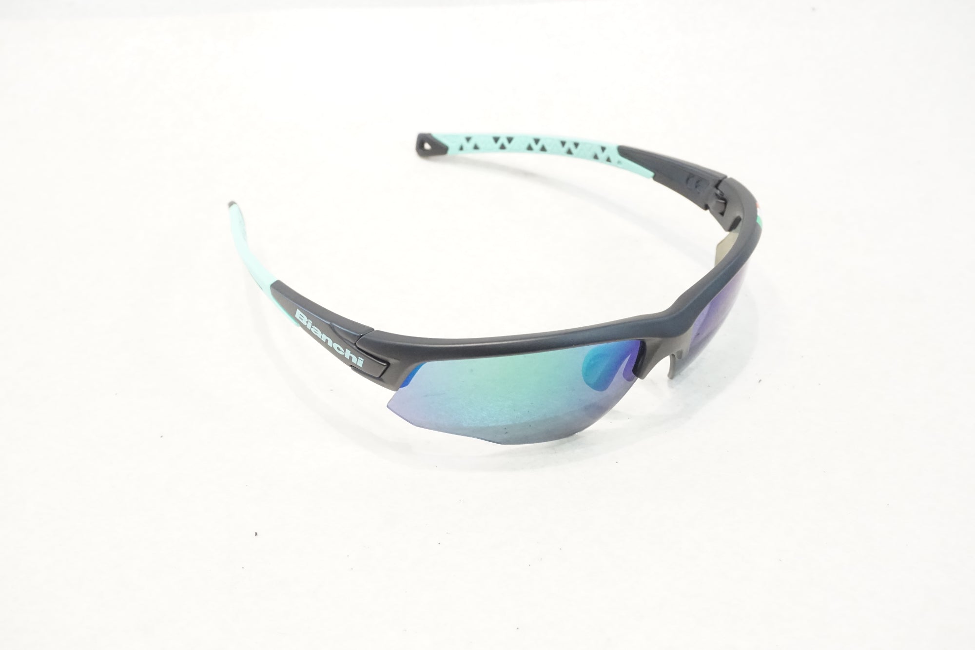 BIANCHI 「ビアンキ」 アイウェア / 横浜戸塚店