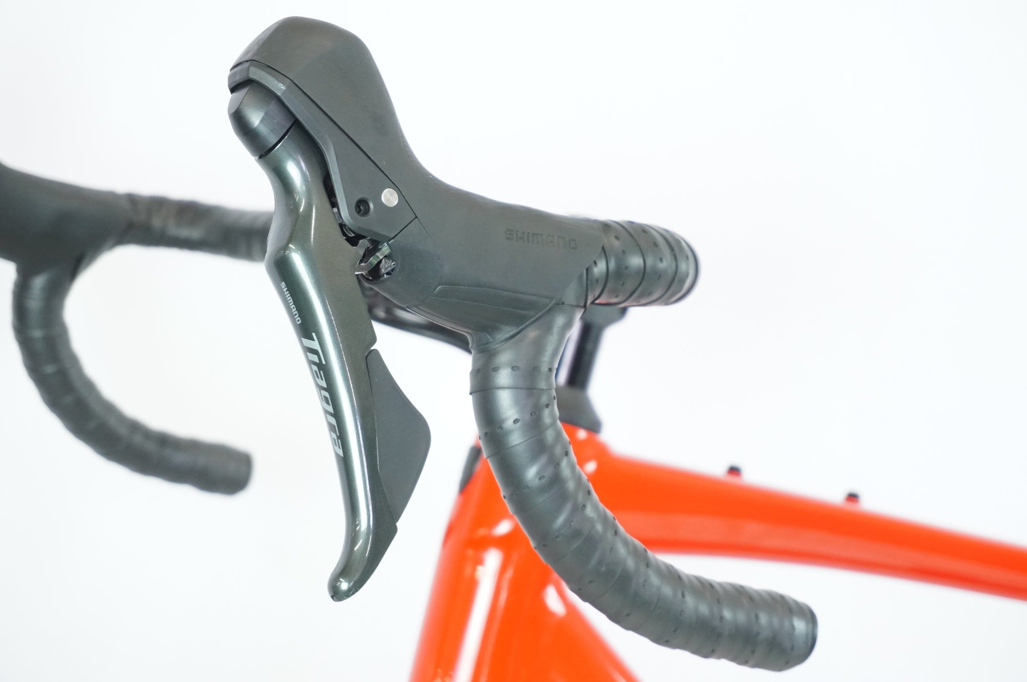 TREK 「トレック」 DOMANE AL4 DISC 2024年モデル ロードバイク