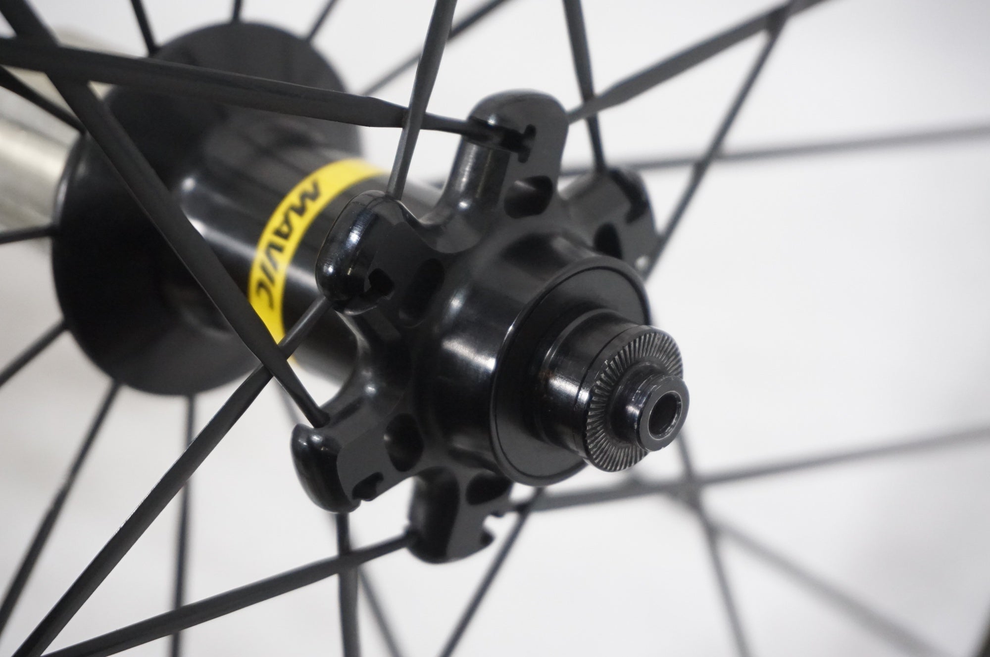 MAVIC 「マヴィック」 COSMIC PRO CARBON SL シマノ11速 ホイール
