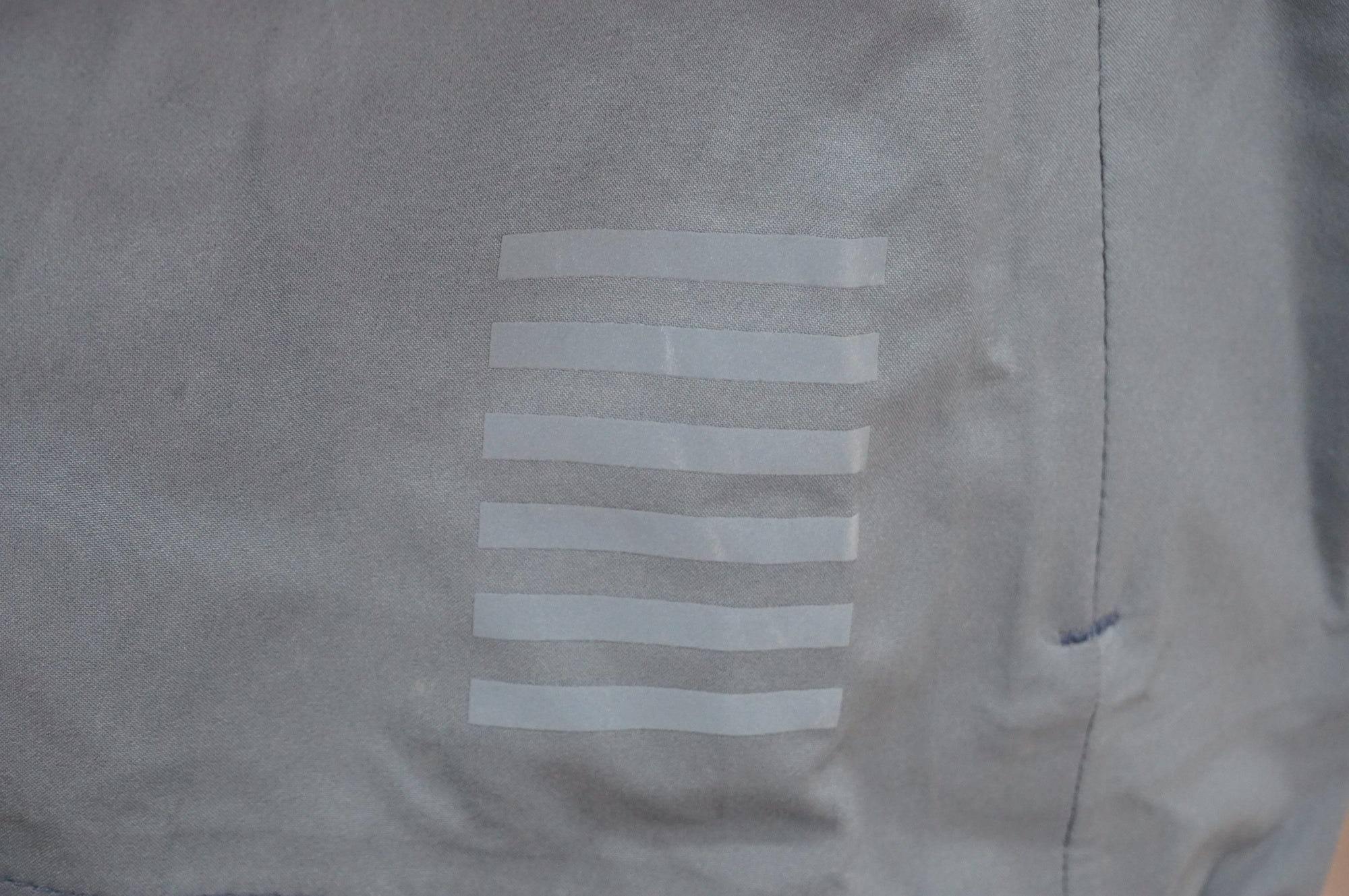 RAPHA 「ラファ」 PRO TEAM RACE CAPE Sサイズ ジャケット / 大宮店