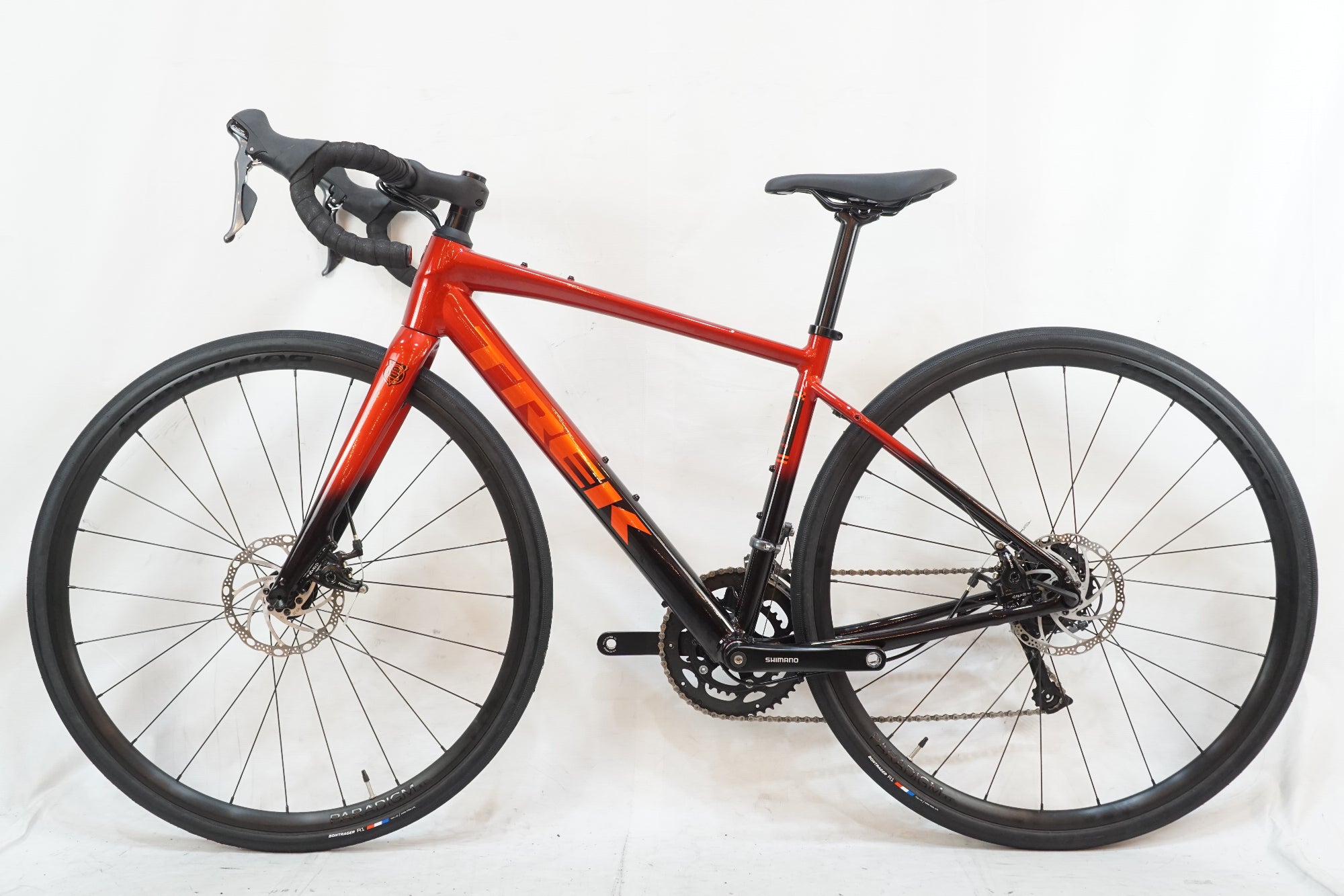 TREK 「トレック」 DOMANE AL 2 GEN 4 2025年モデル ロードバイク / バイチャリ浦和ベース
