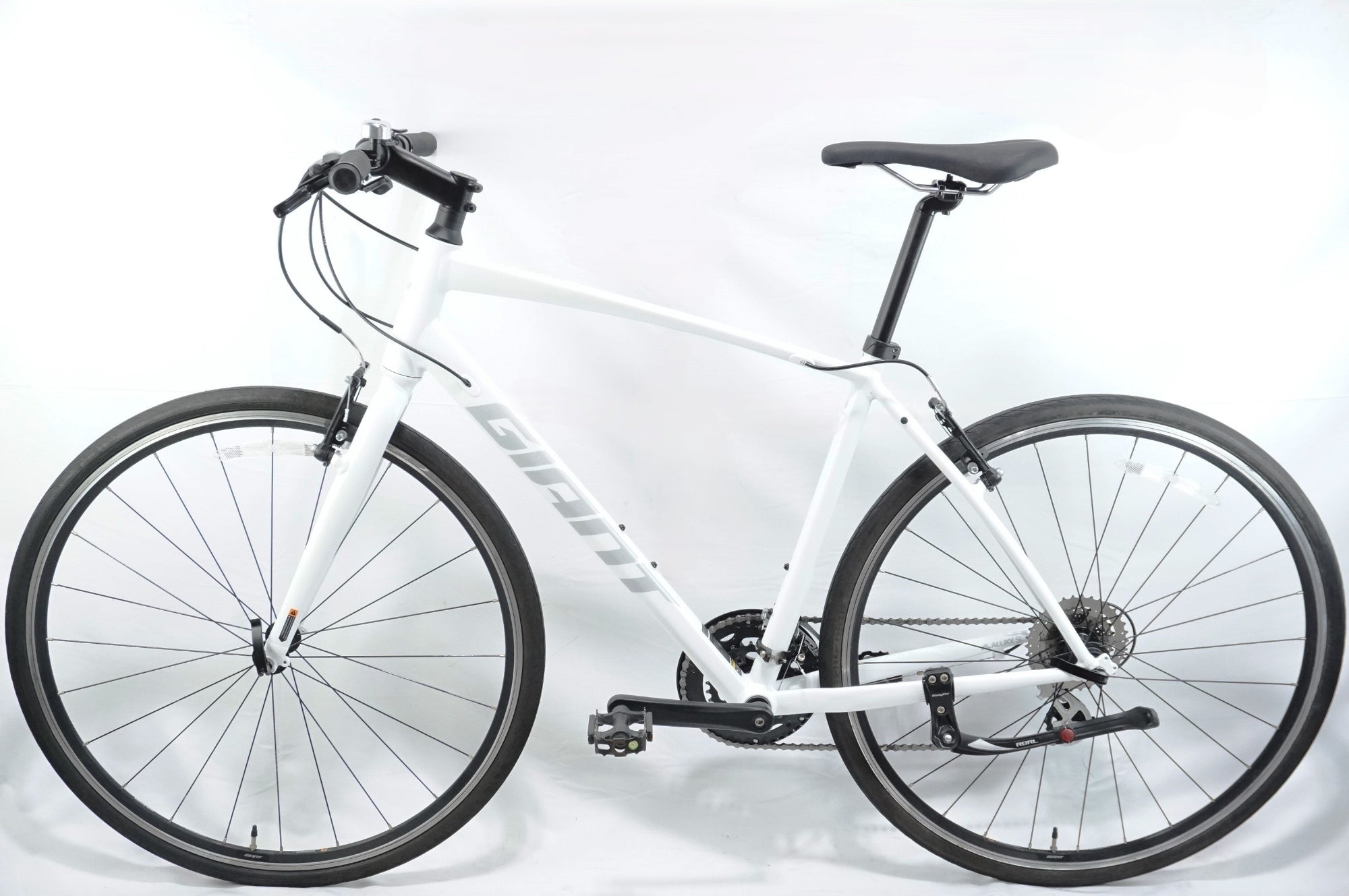 GIANT 「ジャイアント」 ESCAPE RX3 2025年モデル クロスバイク / 中目黒店