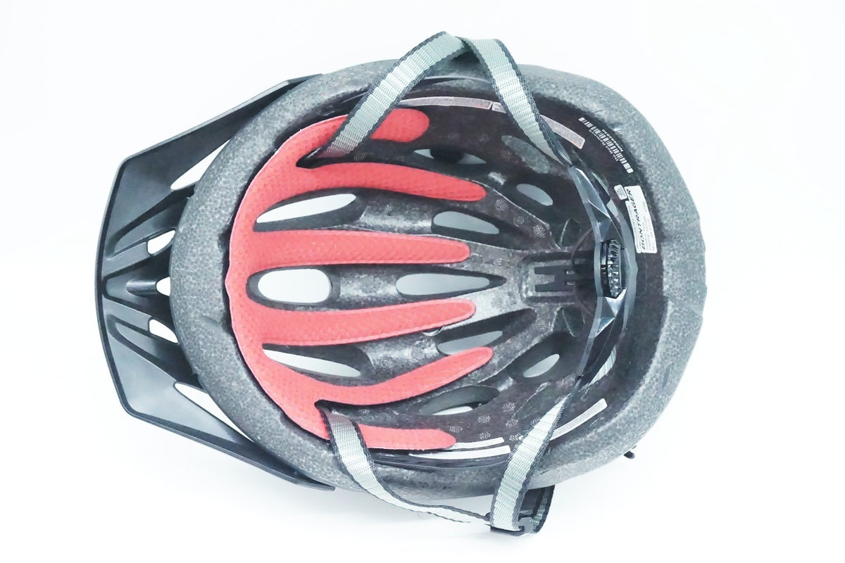 トレック5200フルカーボン　ホイール、ヘルメットほか付けます トレック5200フルカーボン ホイール、ヘルメットほか付けます