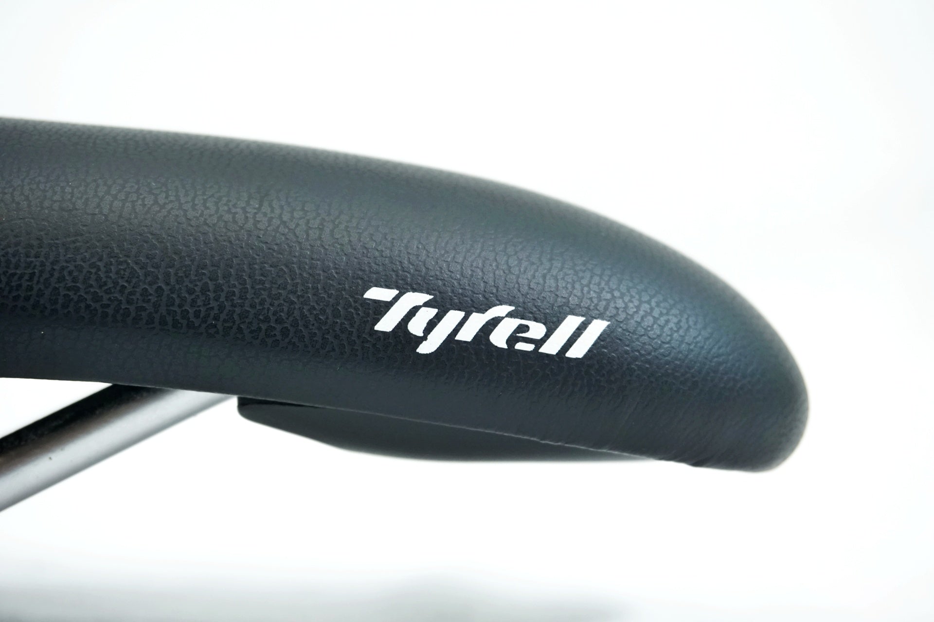 TYRELL 「タイレル」 サドル / 有明ガーデン店