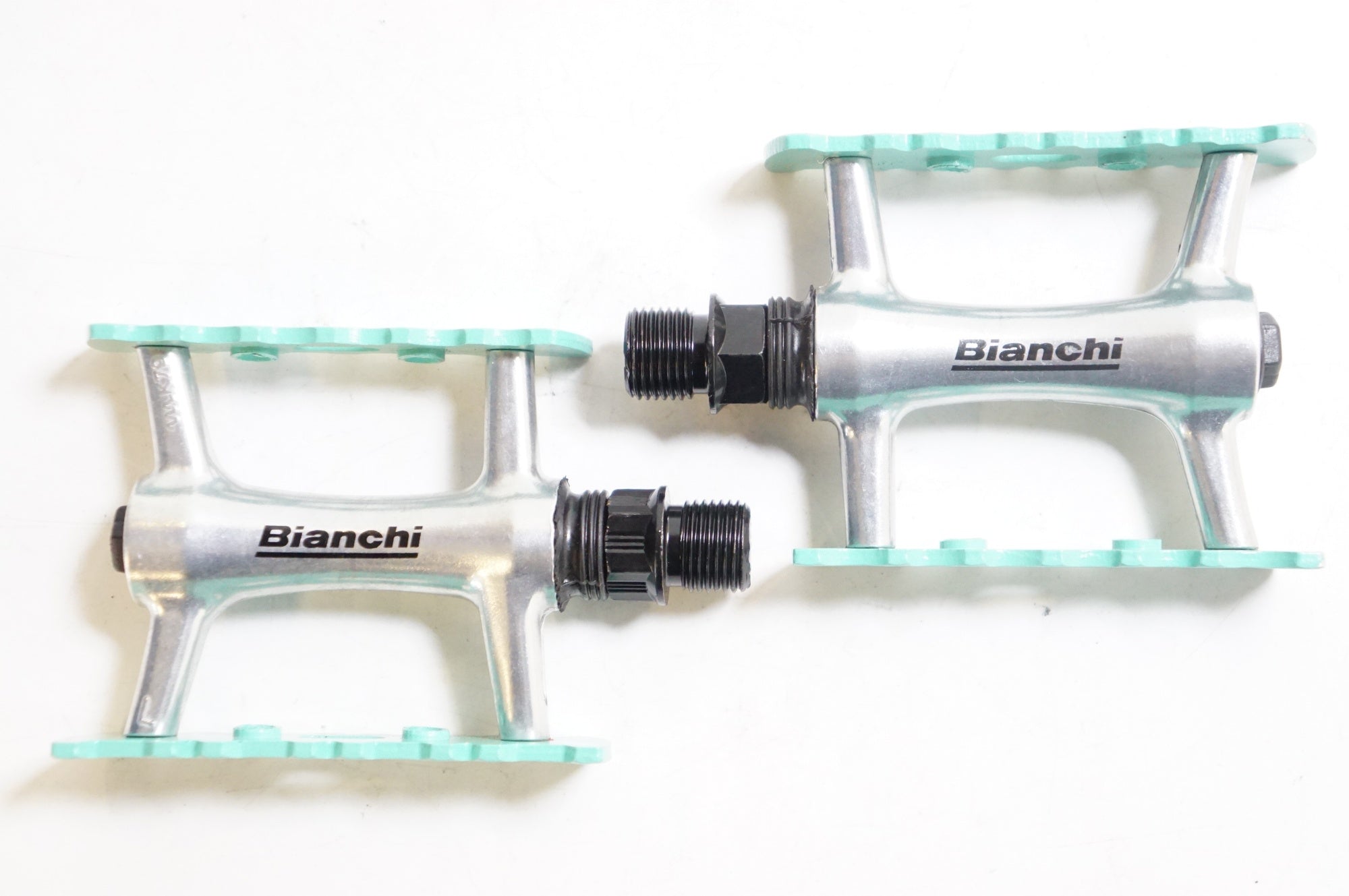 (匿名配送) ビアンキ　Bianchi ウェルゴペダル　ペダル BIANCHI 「ビアンキ」 ペダル / 熊谷本店 ｜ バイチャリ公式オンライン