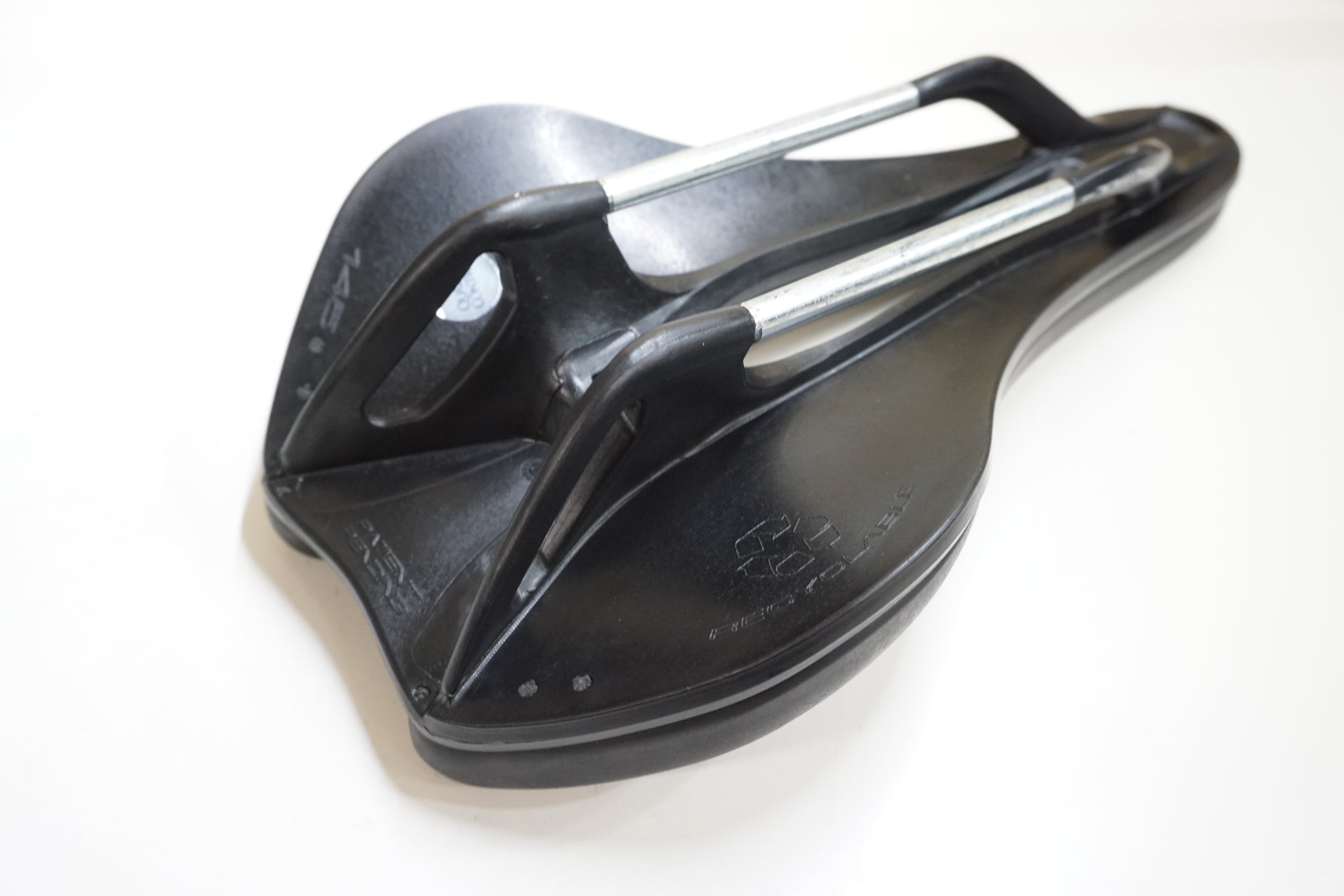 SELLE ITALIA 「セラ イタリア」 MODEL X COMFORT+ サドル / 大宮店