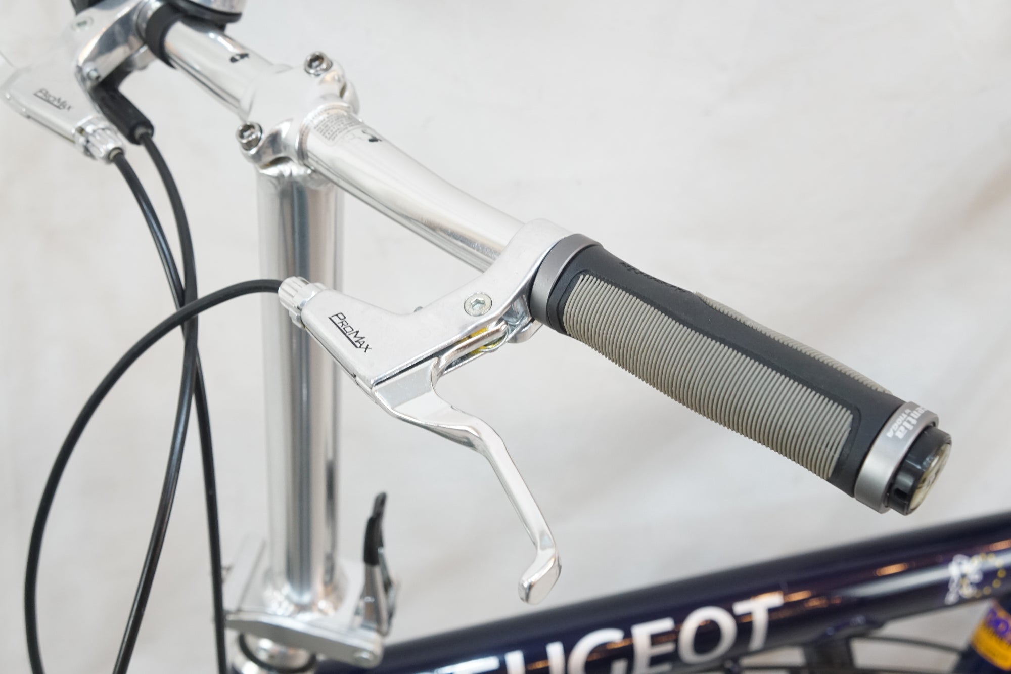 ジャンク PEUGEOT 「プジョー」 PACIFIC 18 2012年頃 18インチ
