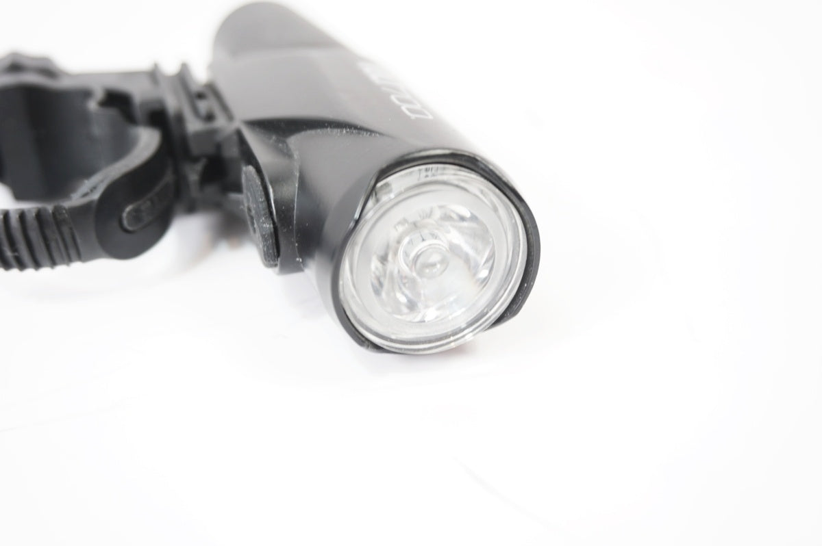 CATEYE 「キャットアイ」 VOLT700 フロントライト / バイチャリ世田谷店