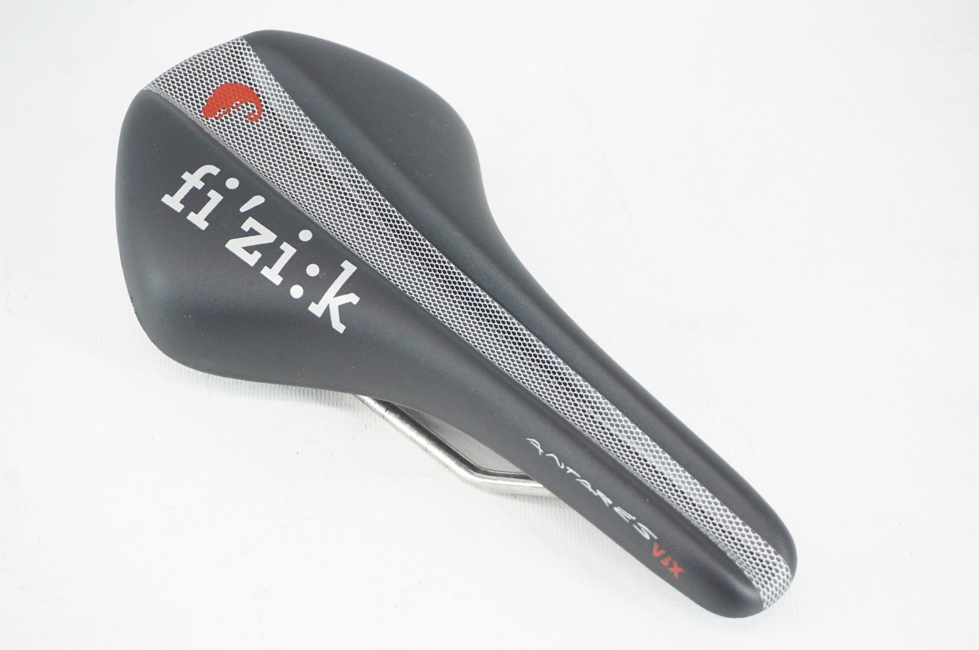 FIZIK 「フィジーク」 ANTARES VERSUS X k:ium サドル / 阪急塚口店