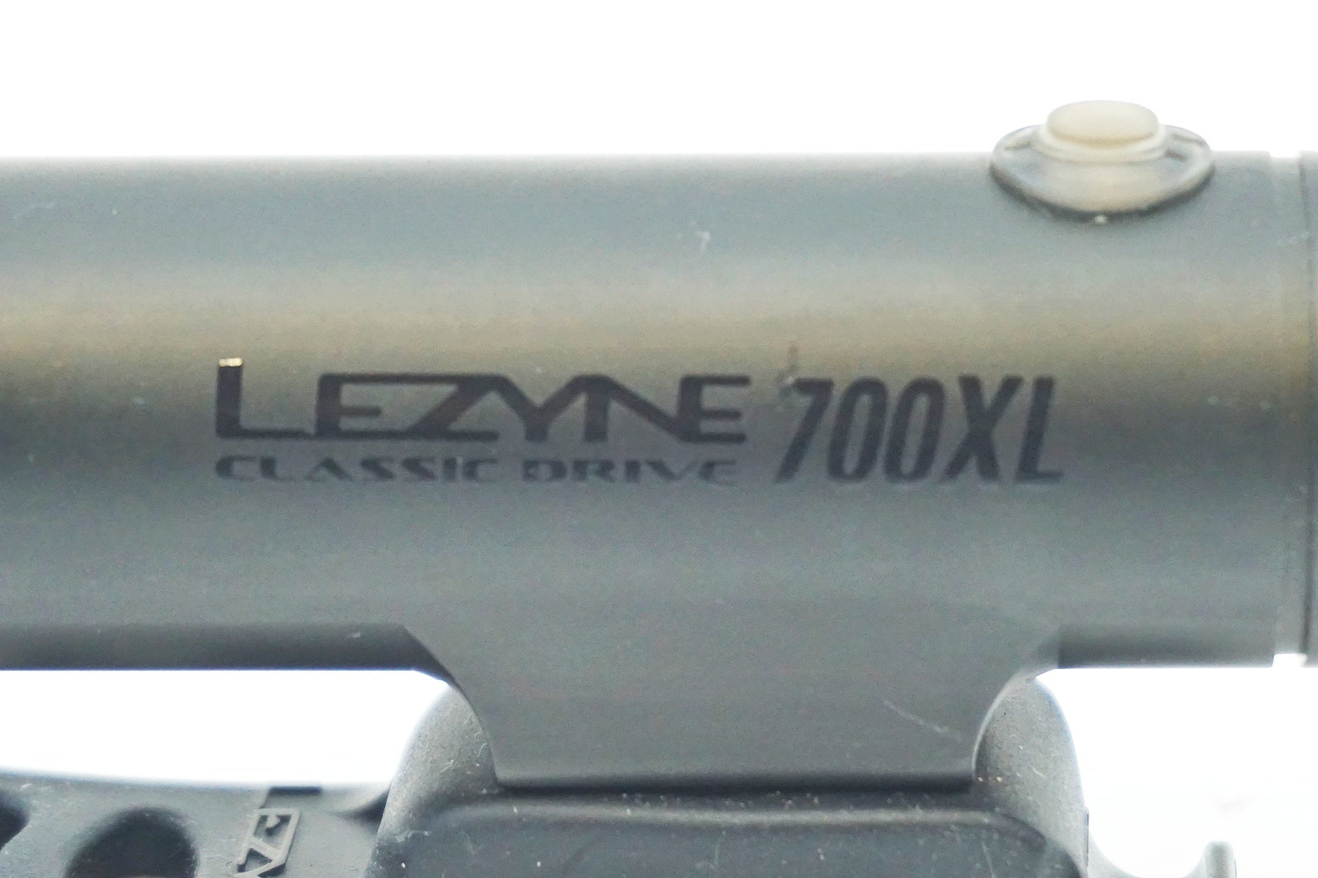 LEZYNE 「レザイン」 CLASSIC DRIVE 700XL フロントライト / 有明ガーデン店