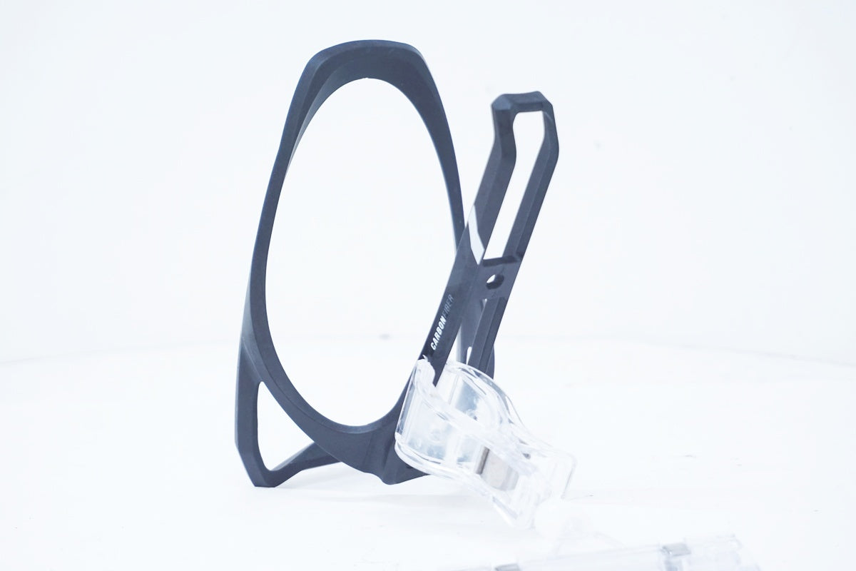 ADEPT 「アデプト」 CARBON FIBER ボトルケージ / 大阪美原北インター店