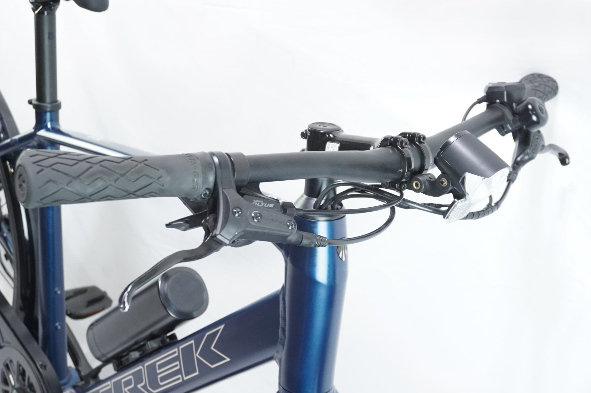 TREK 「トレック」 FX+ 2 2023年モデル 電動アシスト自転車 / 中目黒店