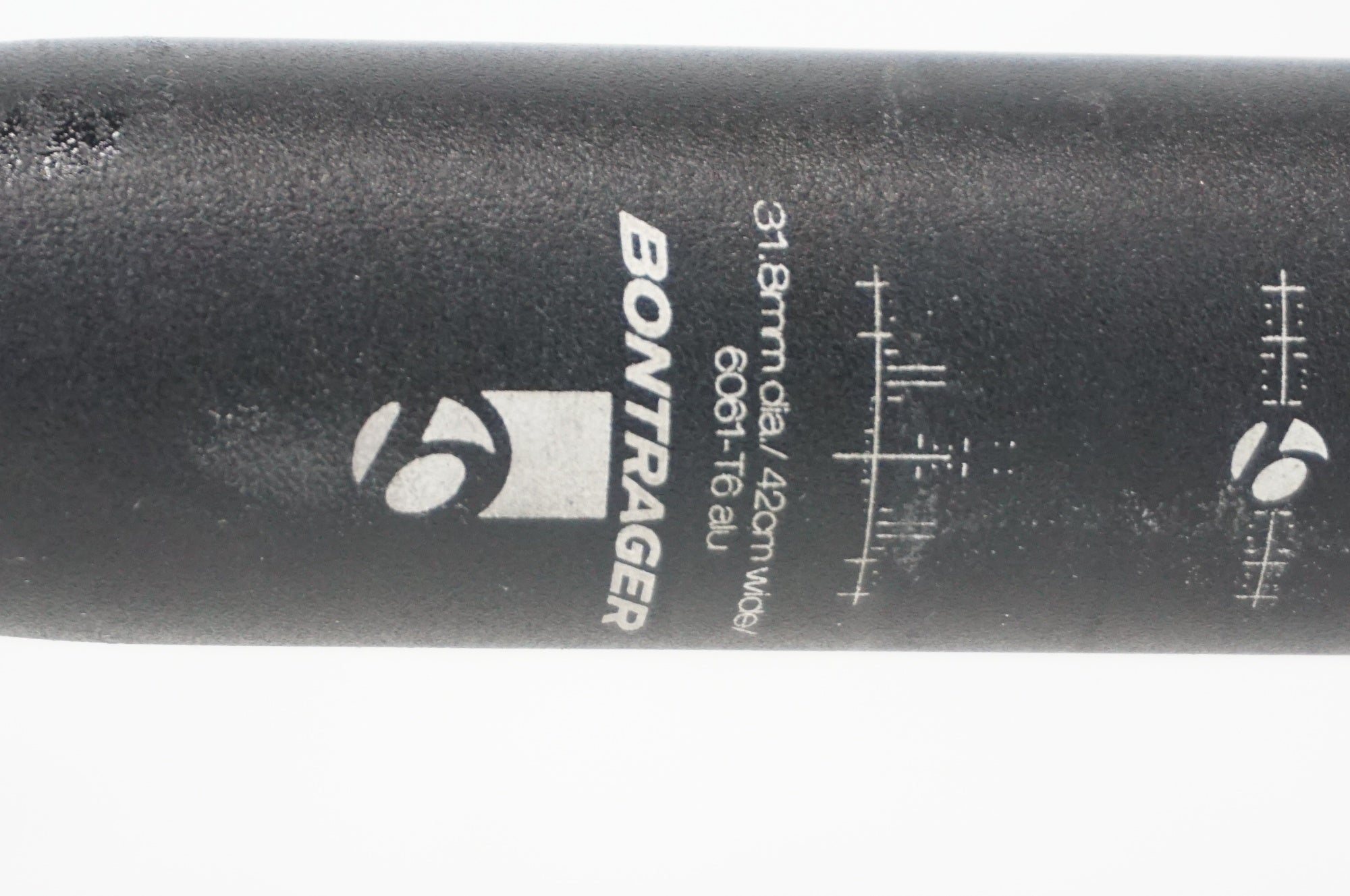 BONTRAGER 「ボントレガー」 RACE φ31.8 420mm ハンドル / 阪急塚口店