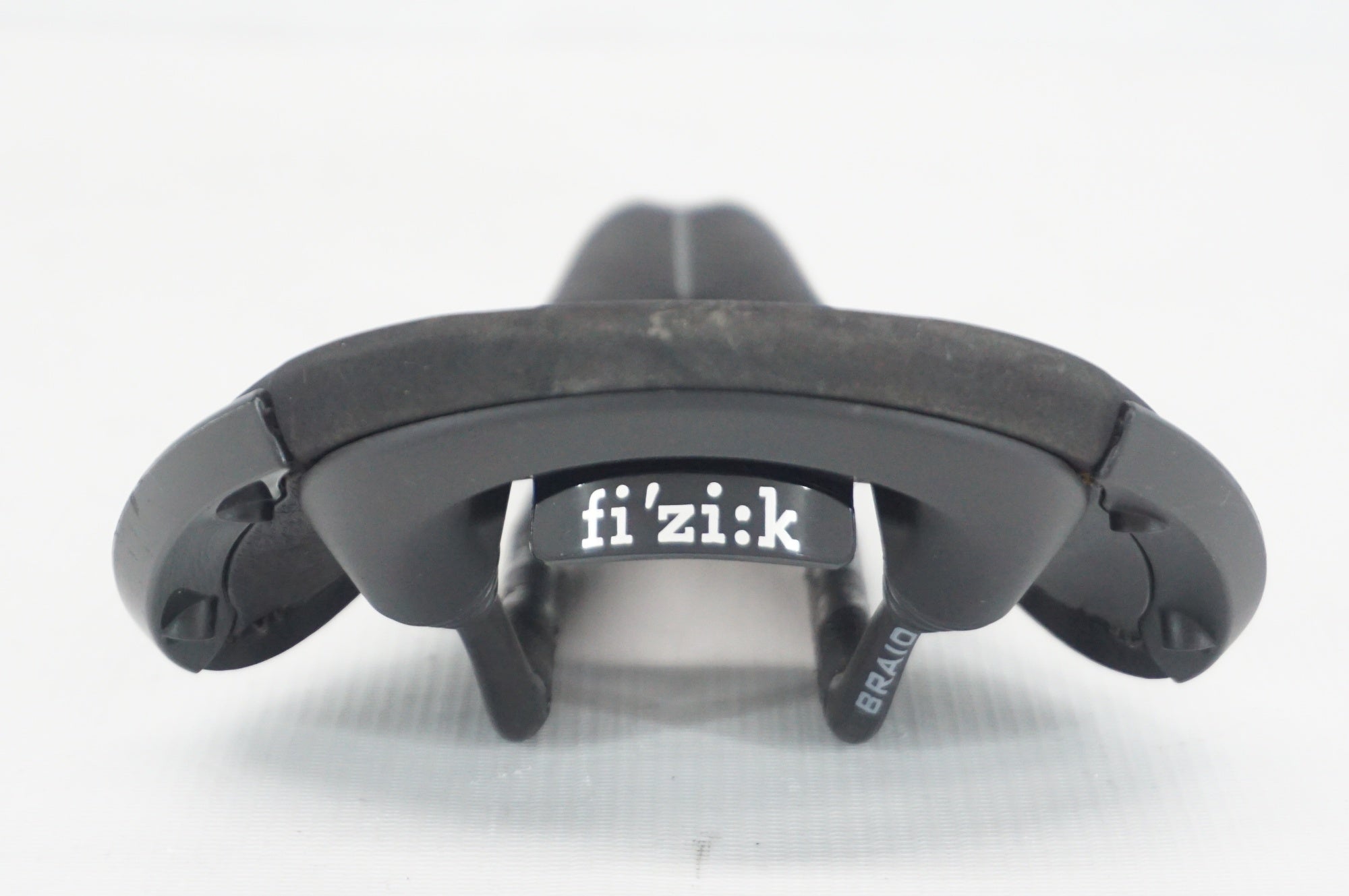 【中古】Fizik aliante R1 カーボンファイバーサドル ブラック FIZIK 「フィジーク」 ALIANTE R1 サドル / 京都八幡店 ｜ バイチャリ
