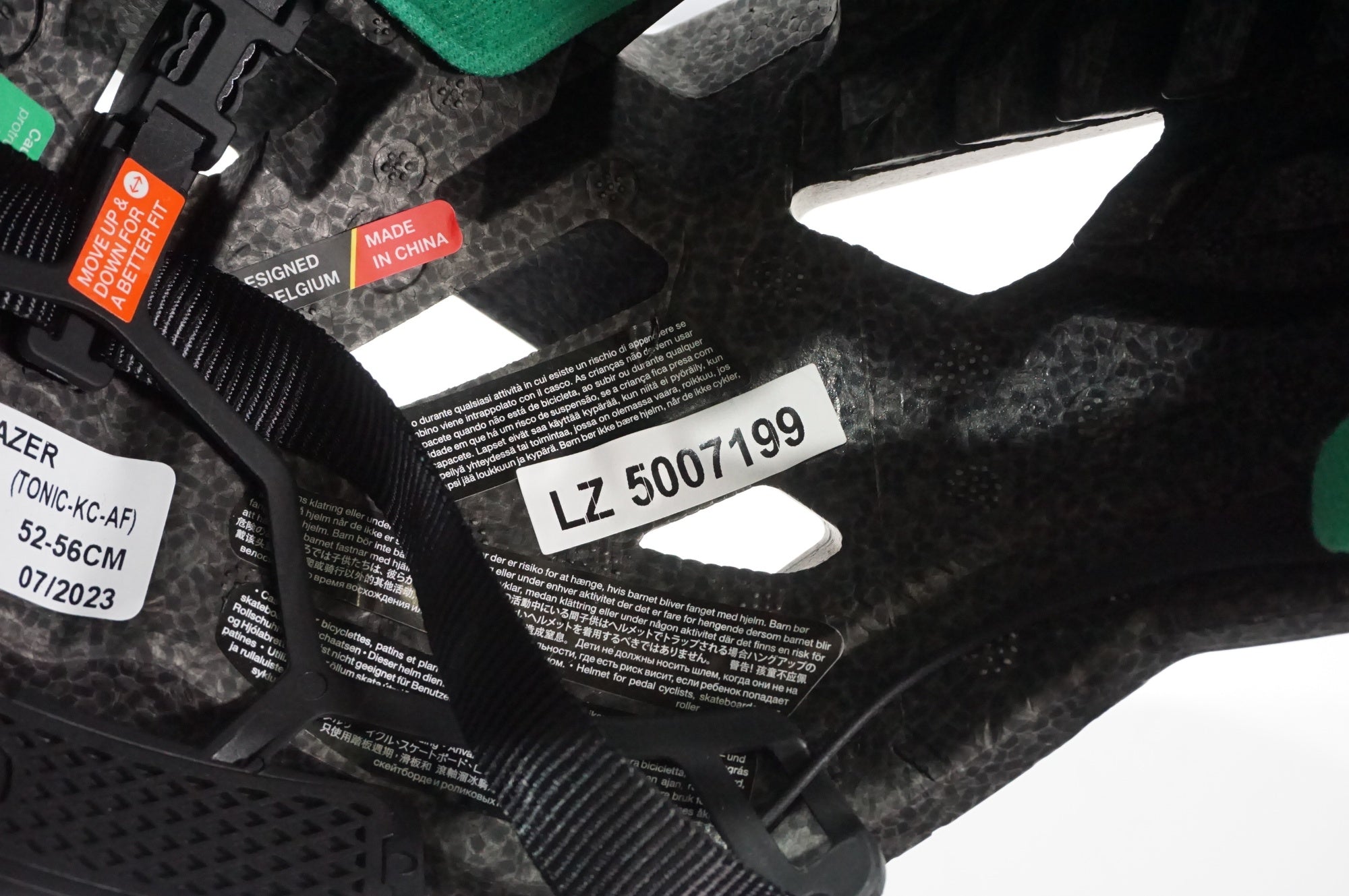 LAZER 「レーザー」 TONIC KINETICORE Sサイズ ヘルメット / AKIBA店