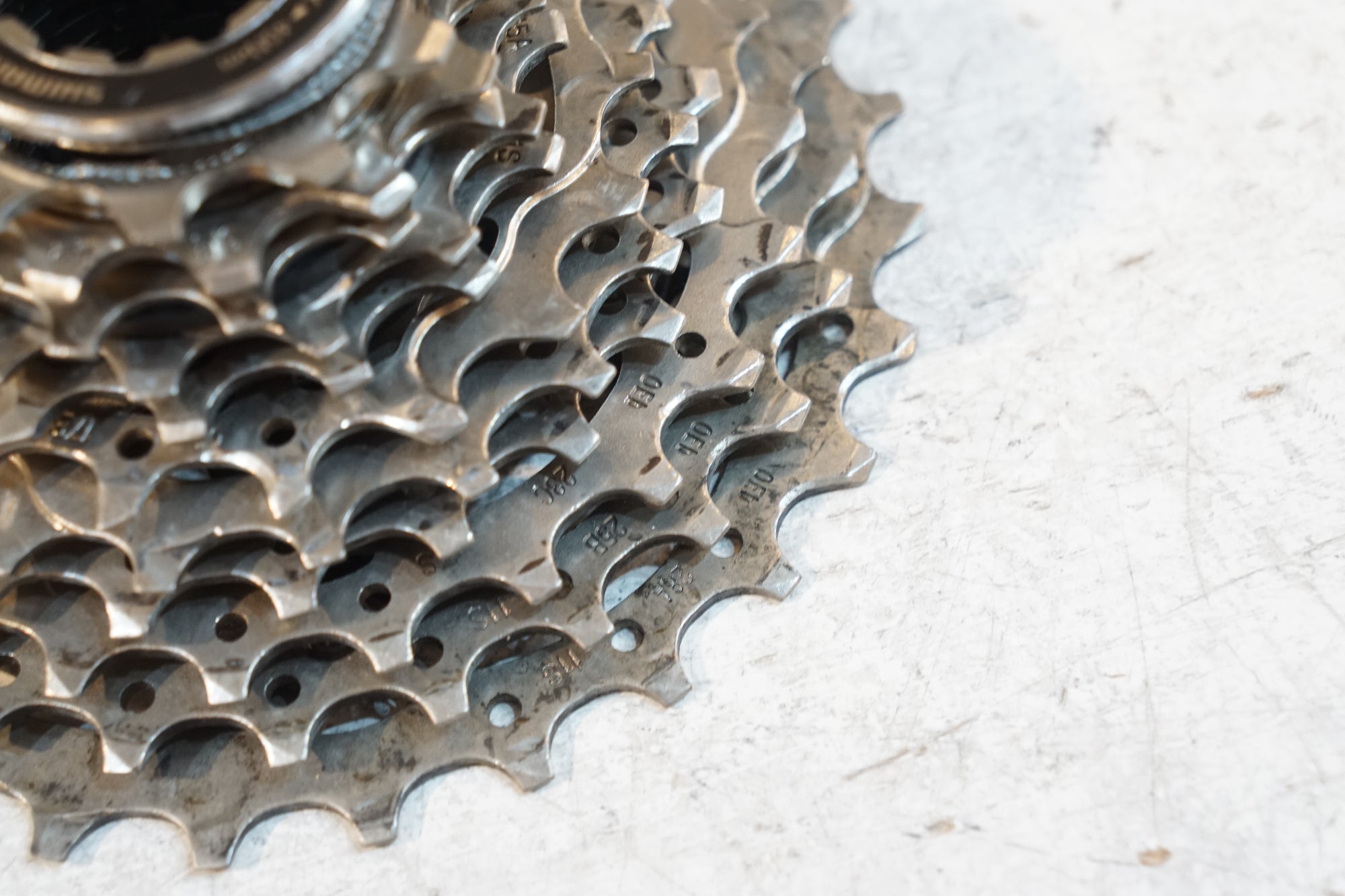 ロードバイク　シマノ  スプロケット　5800 新品　未使用11-28 SHIMANO（シマノ）カセットスプロケット 11S 11-25/28T CS-5800 送料無料