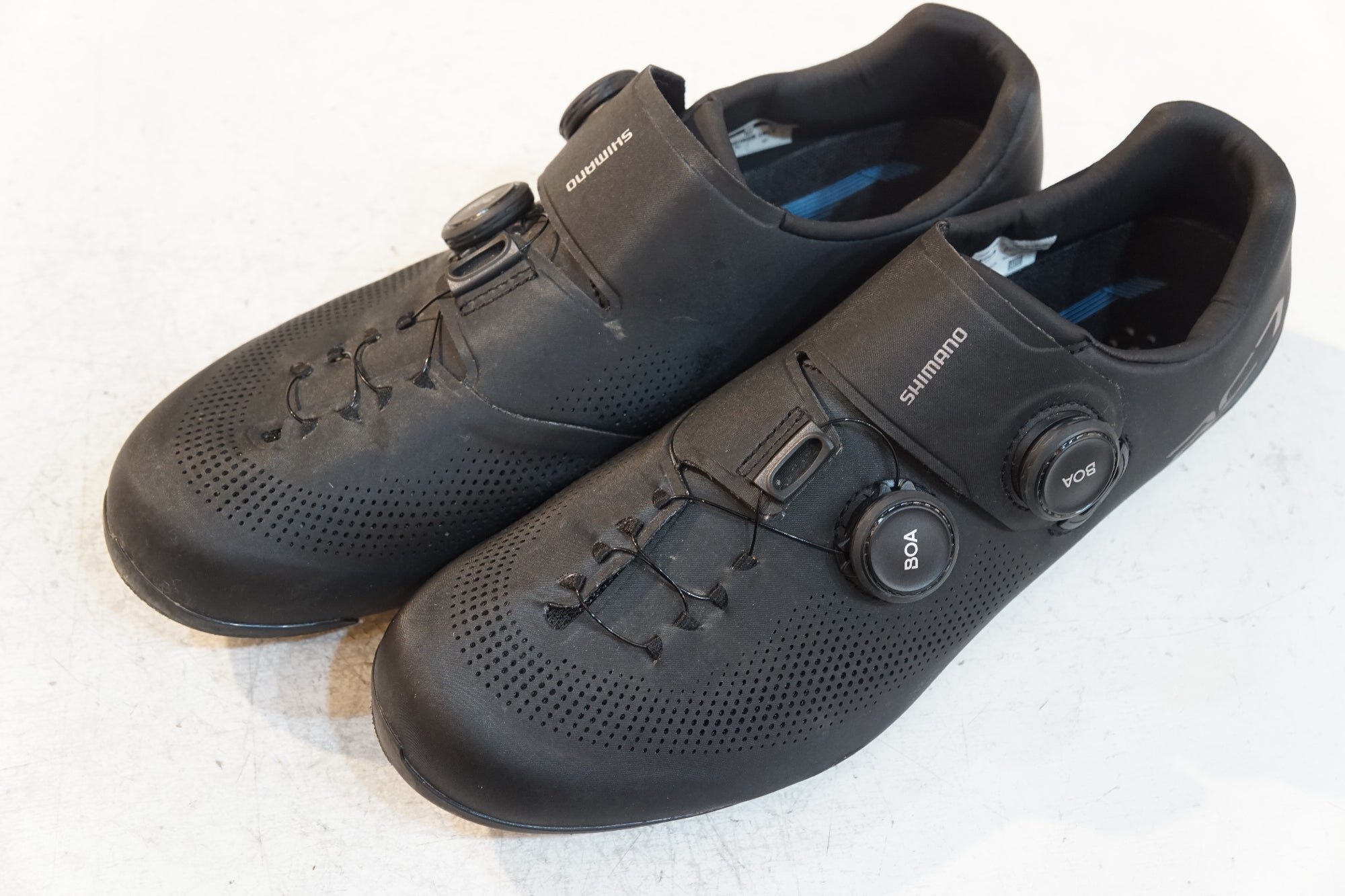 SHIMANO 「シマノ」 SHRC703 27.8cm シューズ / バイチャリ浦和ベース