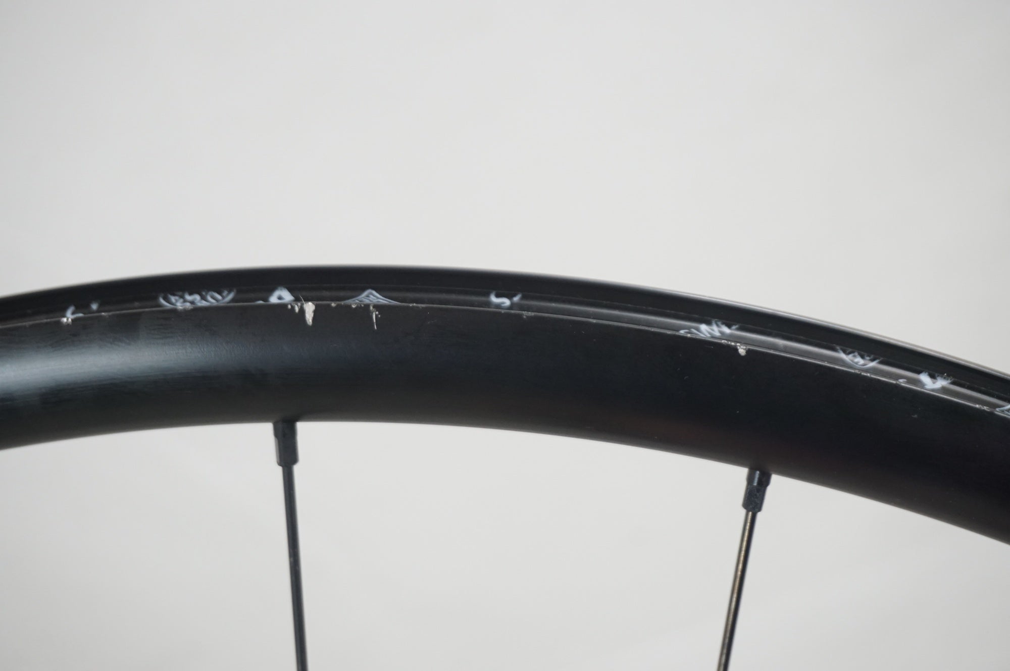 DT SWISS 「ディーティースイス」 R470 DISC フロントホイール / 福岡店