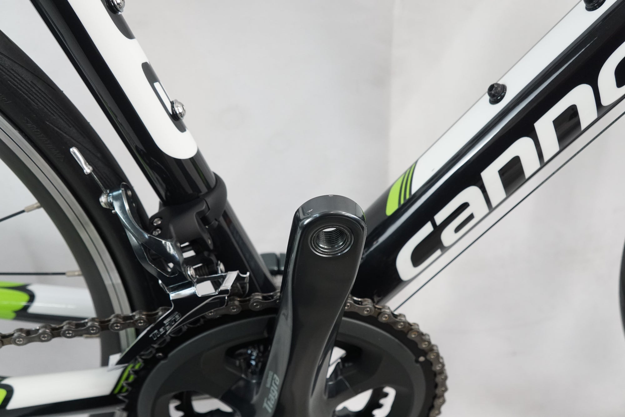 CANNONDALE 「キャノンデール」 CAAD8 TIAGRA 2016年モデル ロードバイク / バイチャリ浦和ベース