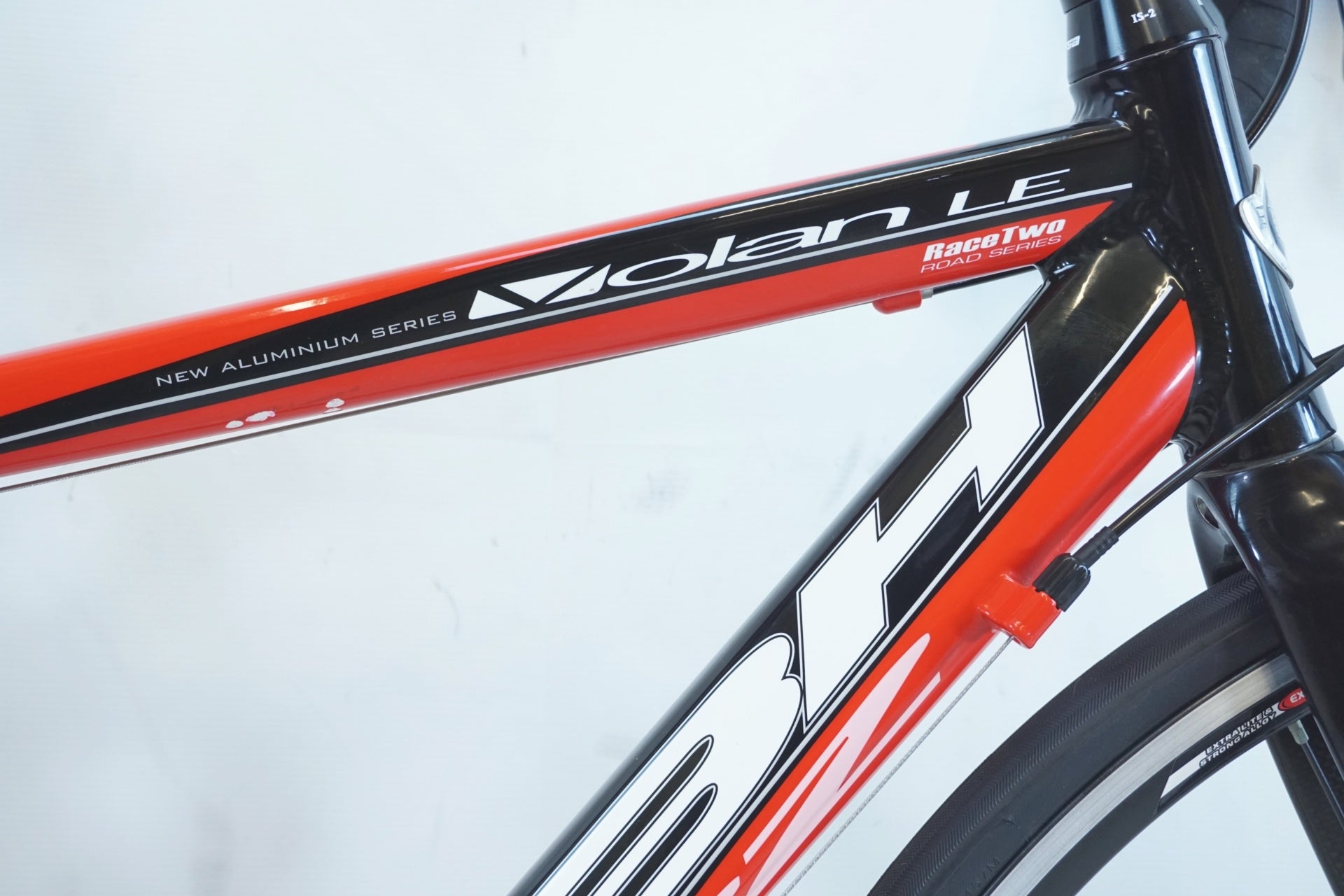 BH 「ビーエイチ」 VOLAN LE 2010年モデル ロードバイク / 有明ガーデン店