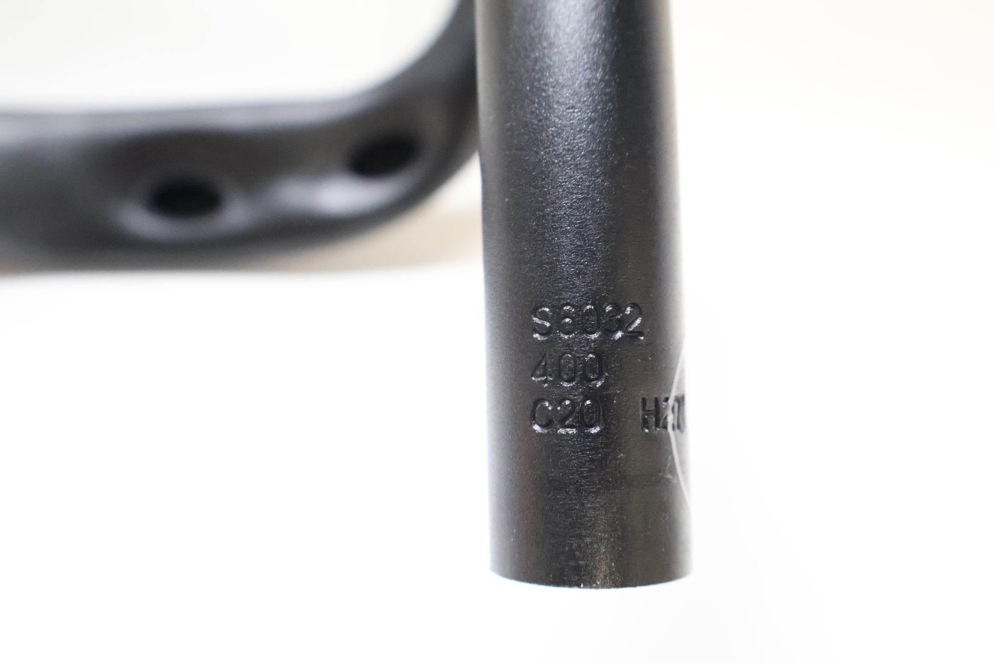 VISION 「ヴィジョン」 TRIMAX AERO φ31.8 400mm ハンドル / 高知店