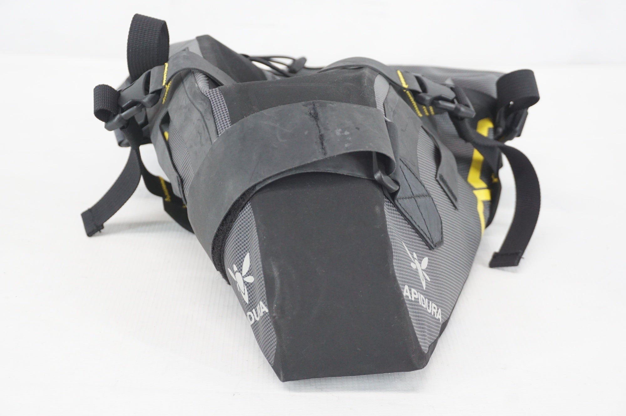 APIDURA 「アピデュラ」 エクスペディション 9L サドルパック / 阪急塚口店