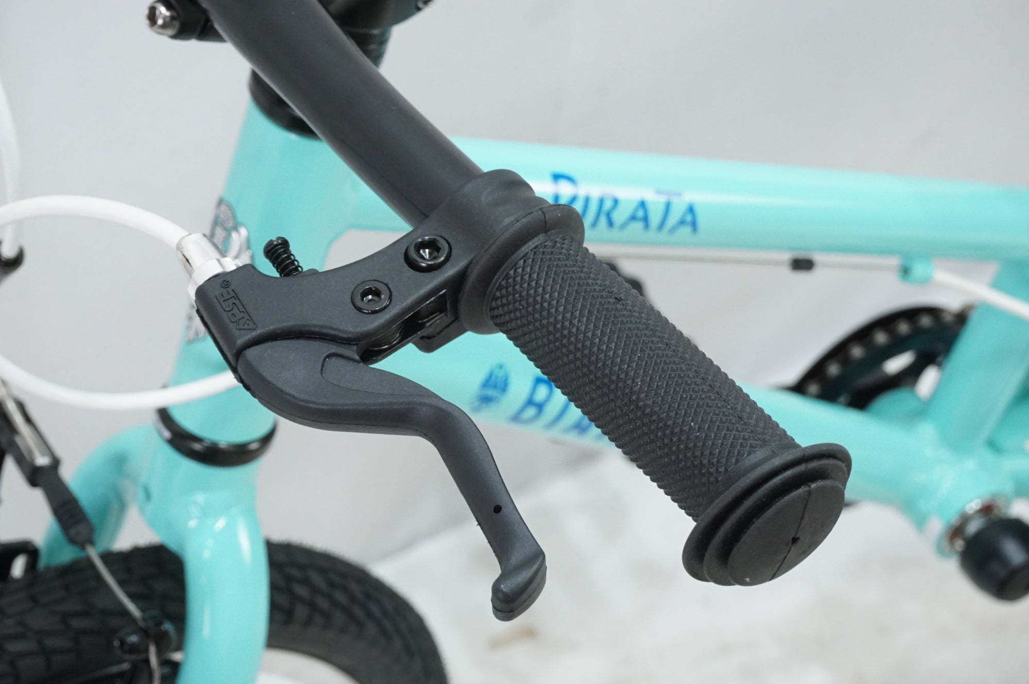 子供用自転車 青色 16インチBIANCHI PIRATA 16　Blue Bianchi（ビアンキ）2022年モデル PIRATA 20（ピラータ20）