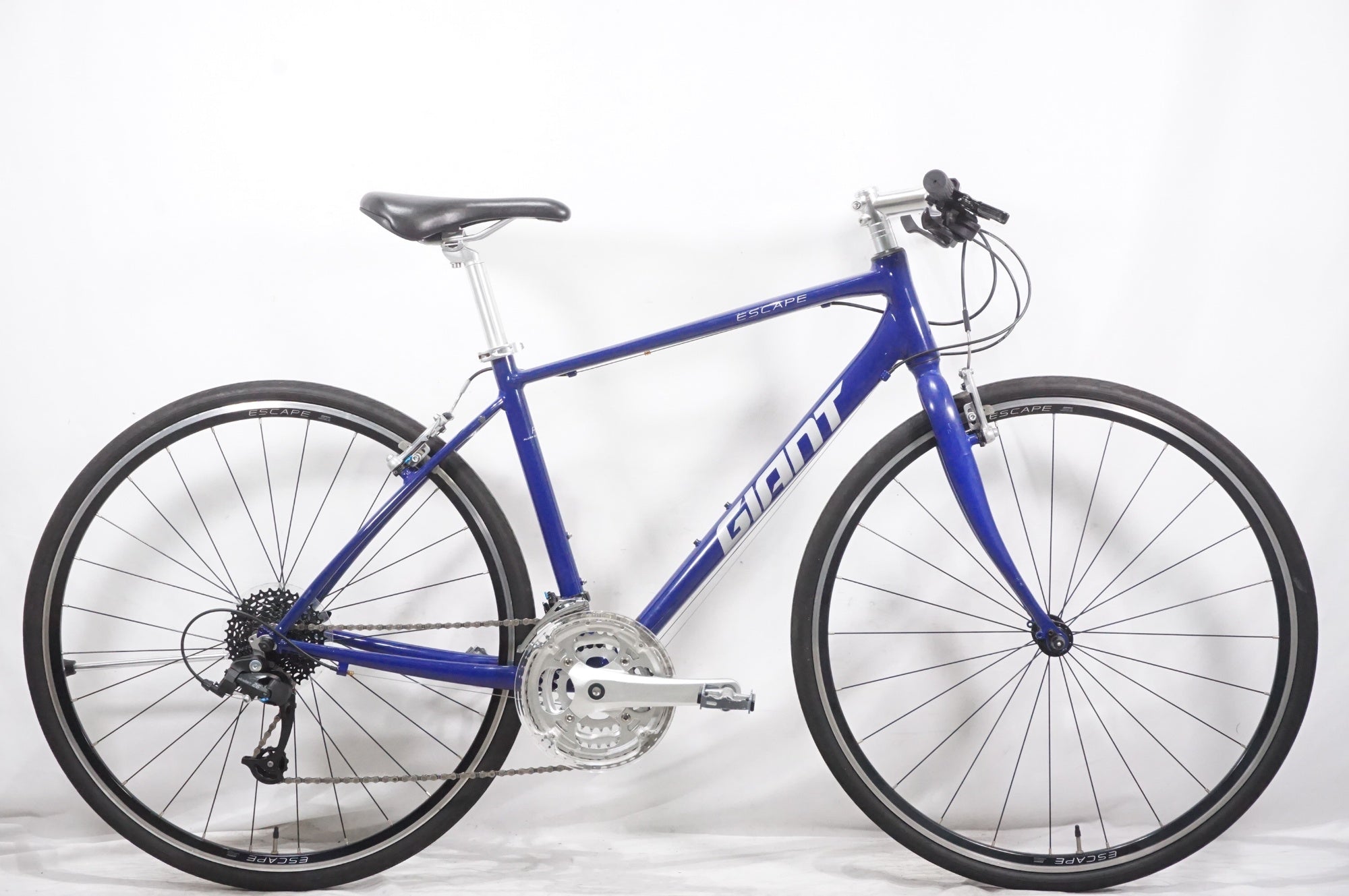 GIANT 「ジャイアント」 ESCAPE R3 MS 2022年モデル クロスバイク / AKIBA店