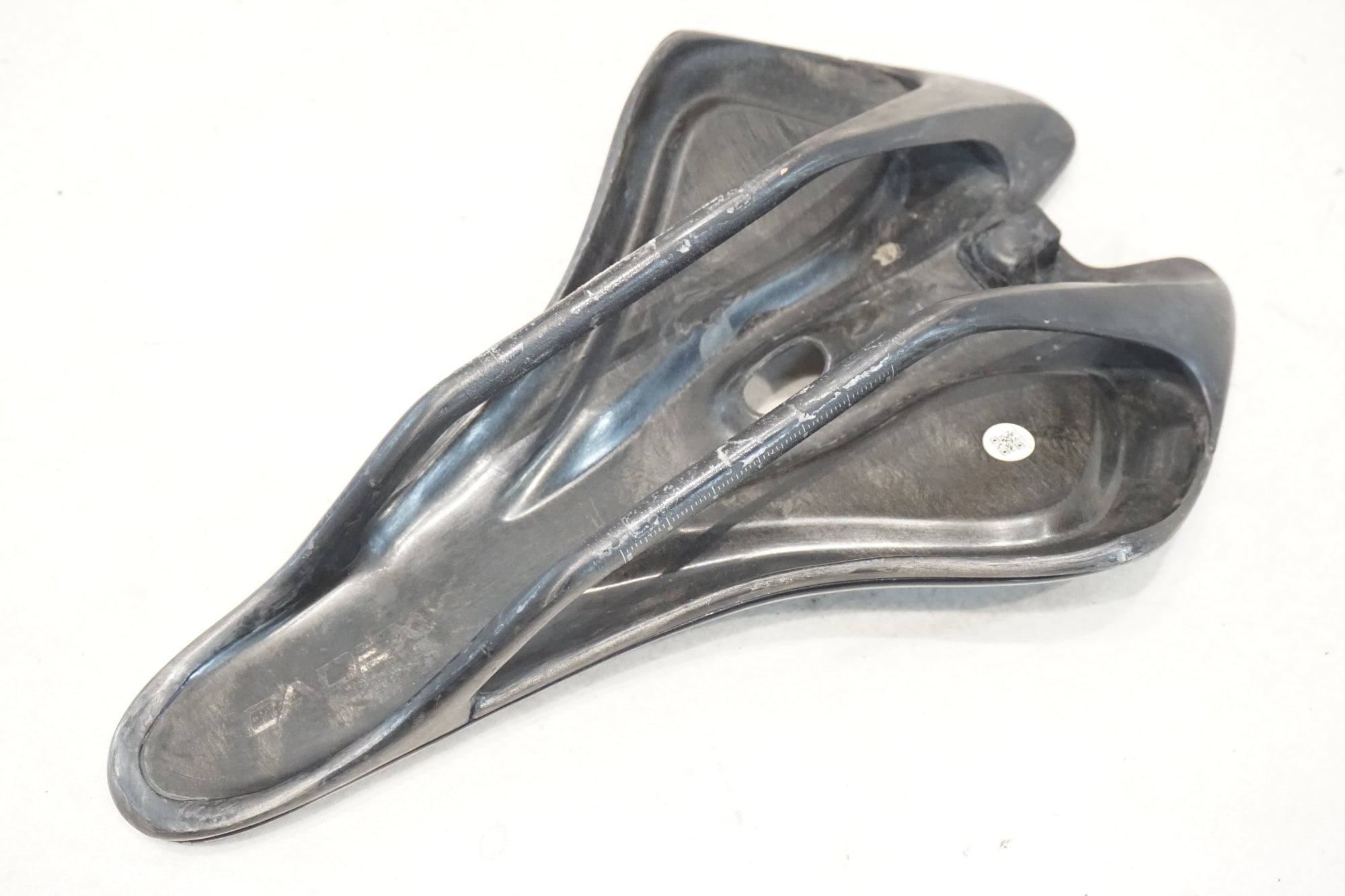 CADEX 「キャデックス」 BOOST カーボンレール カーボン サドル / 横浜