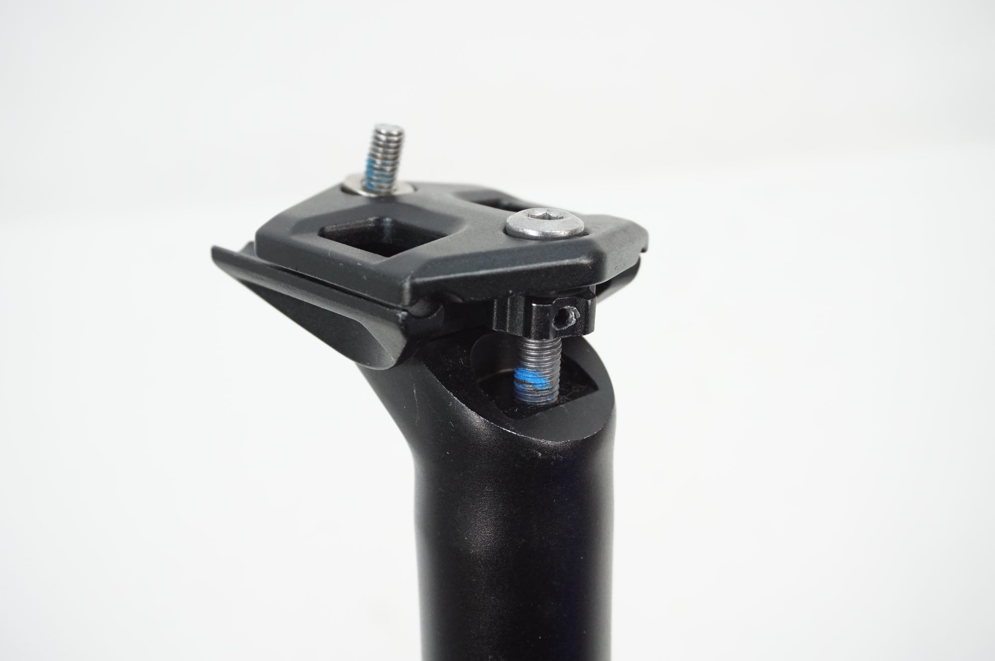 TYRELL 「タイレル」 Φ31.6 390MM シートポスト / 川越店