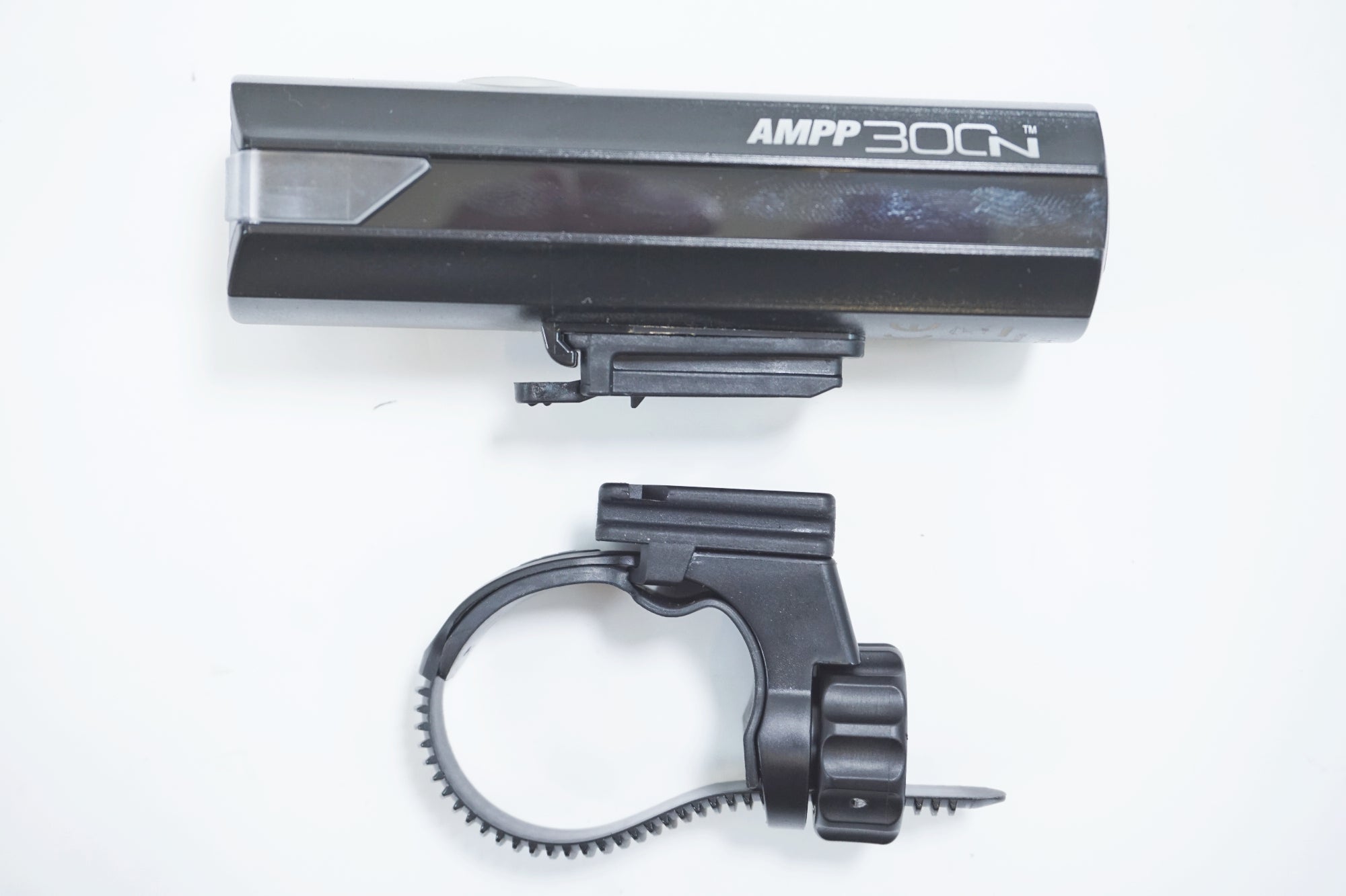 CATEYE 「キャットアイ」 AMPP300 フロントライト / 有明ガーデン店