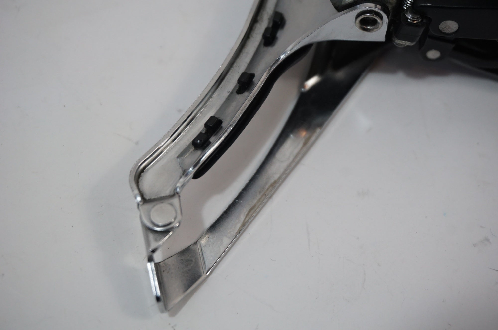 SHIMANO 「シマノ」 105 FD-5801 フロントディレイラー / 世田谷店